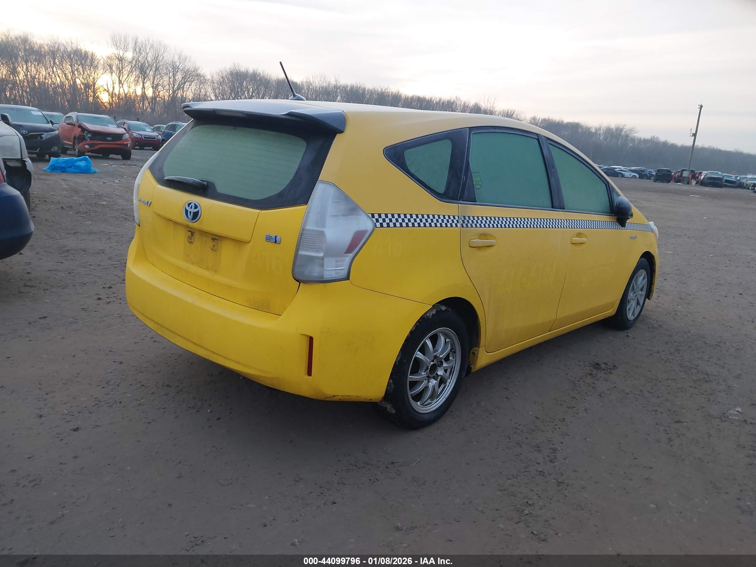 TOYOTA PRIUS image 4