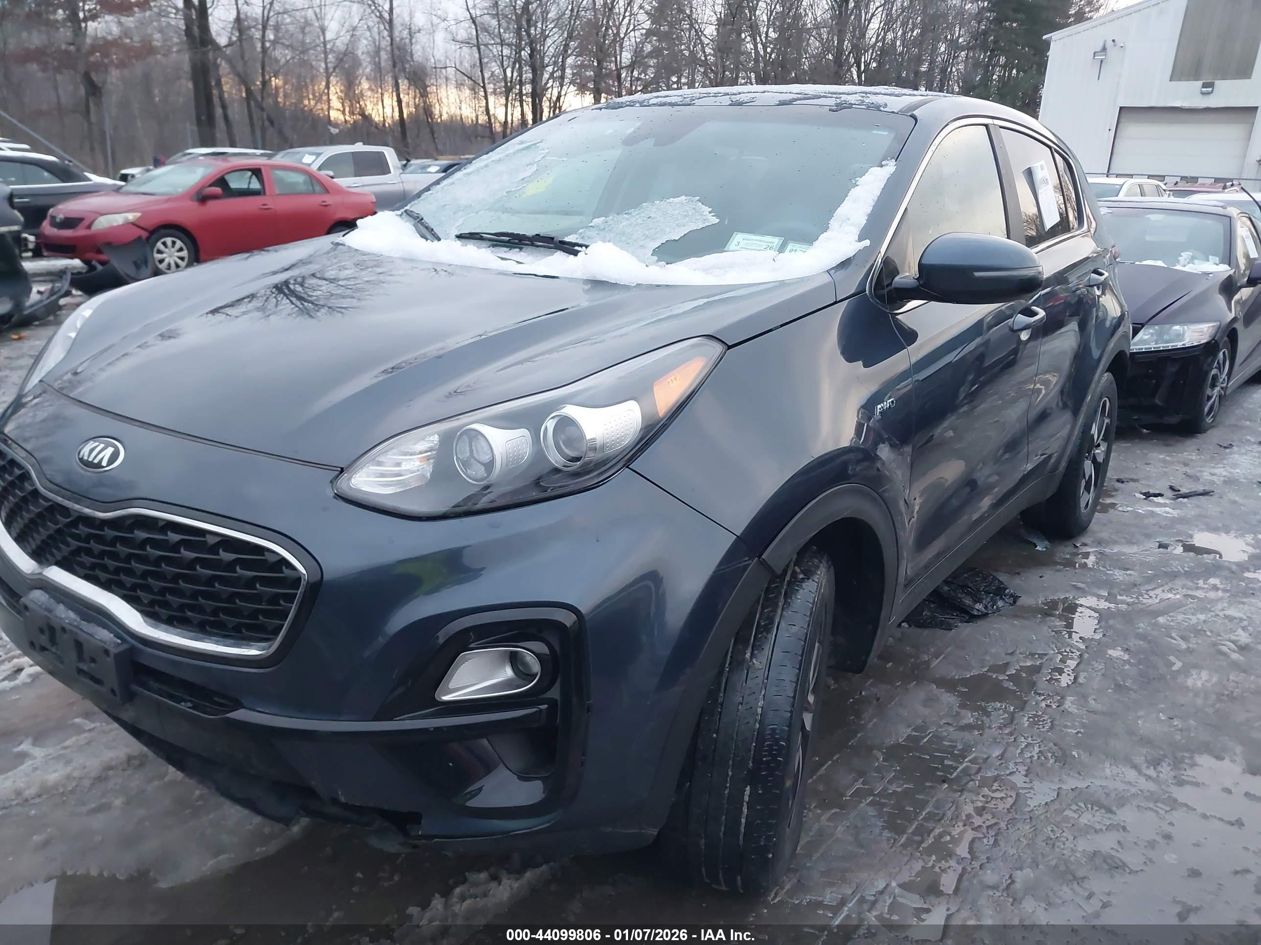 KIA SPORTAGE image 2