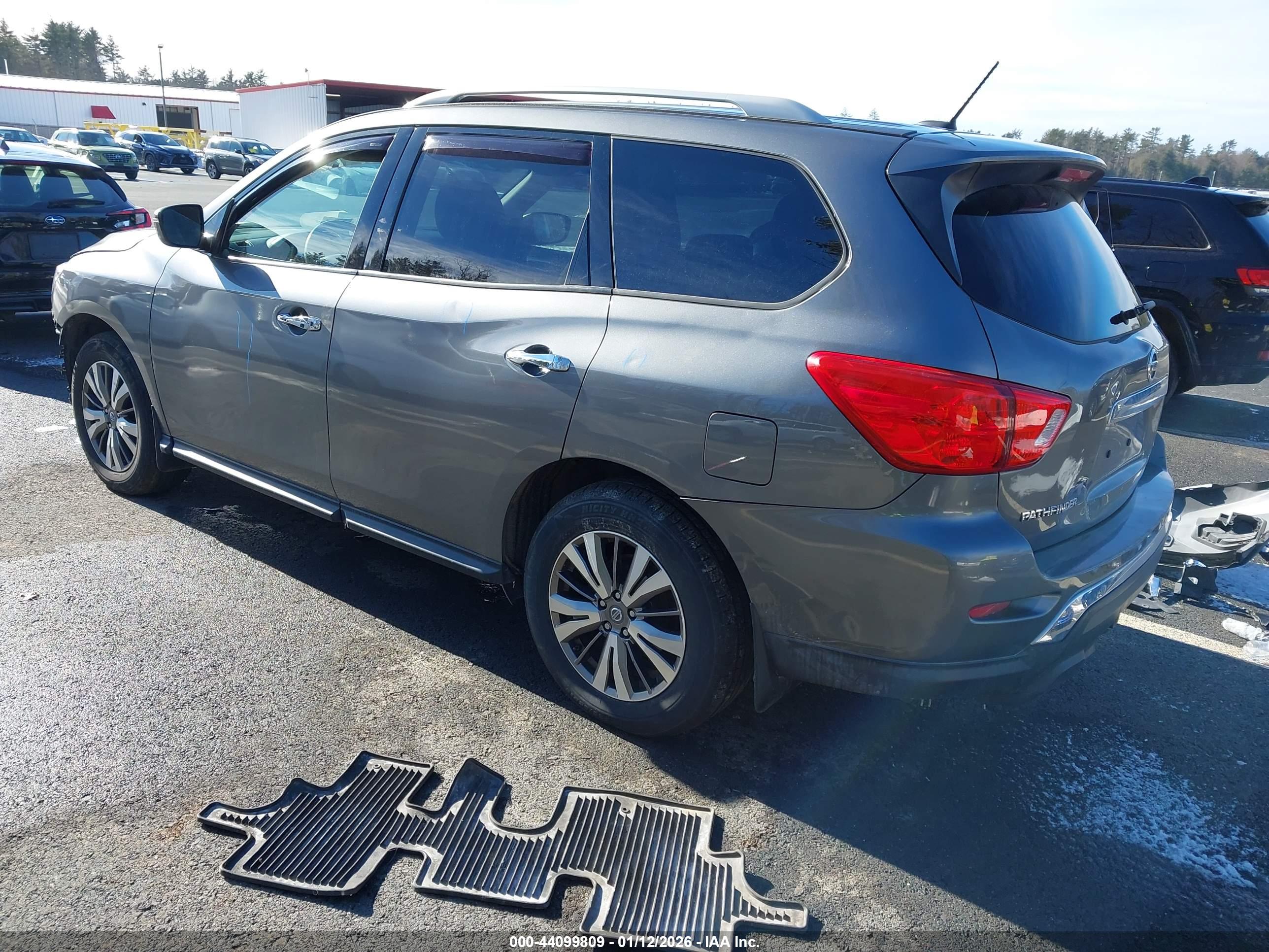 NISSAN PATHFINDER image 3