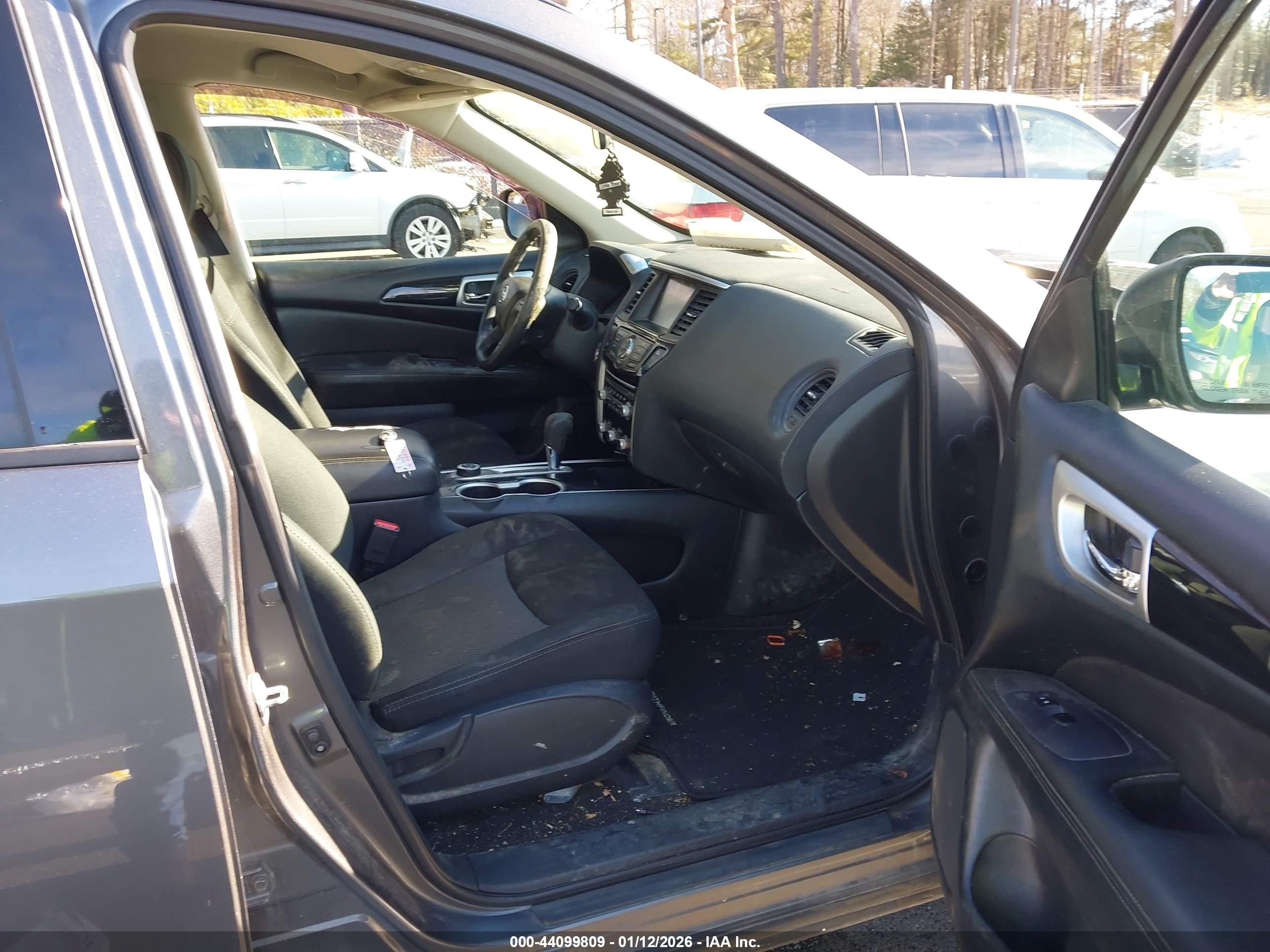 NISSAN PATHFINDER image 5