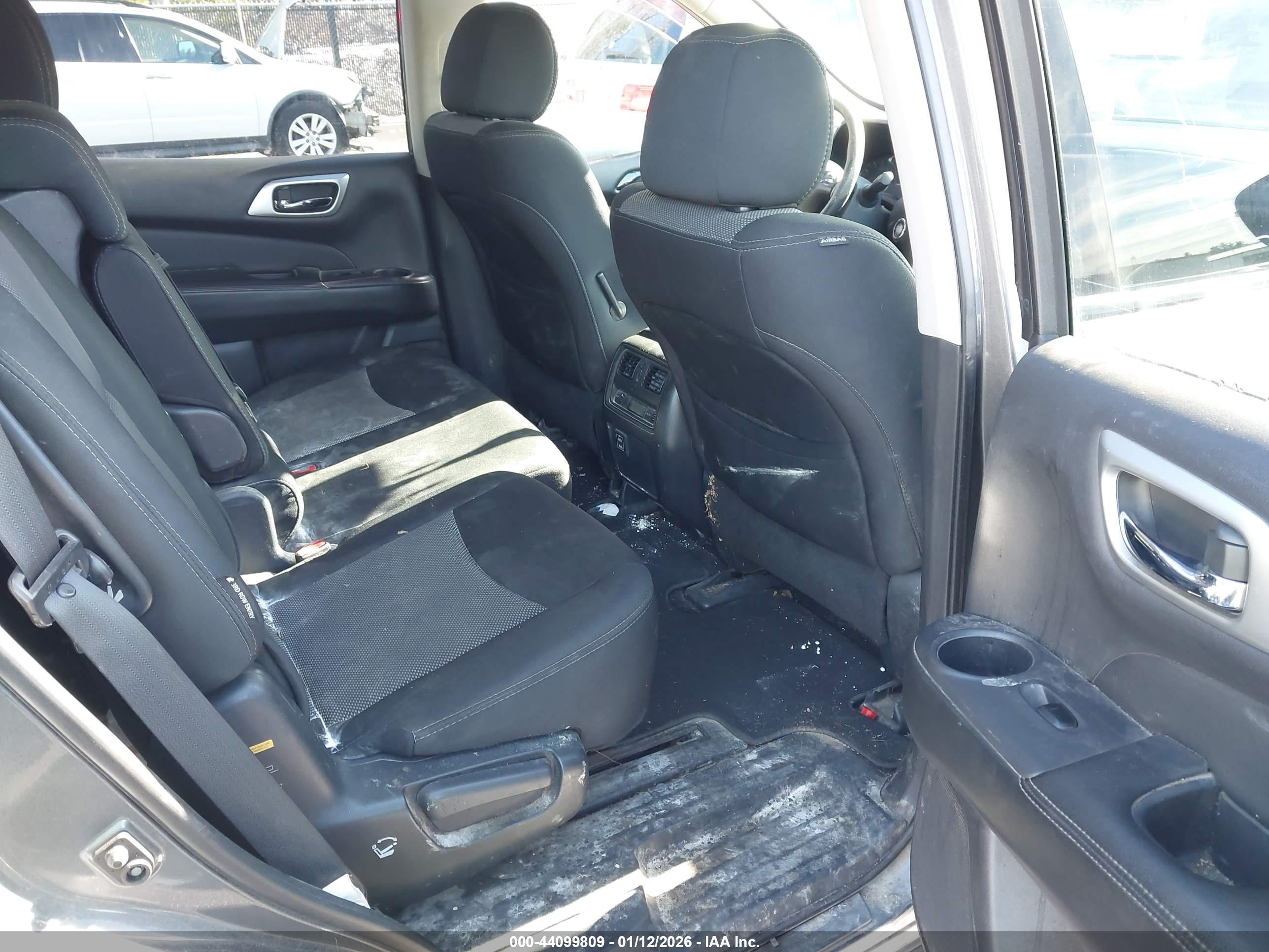 NISSAN PATHFINDER image 8