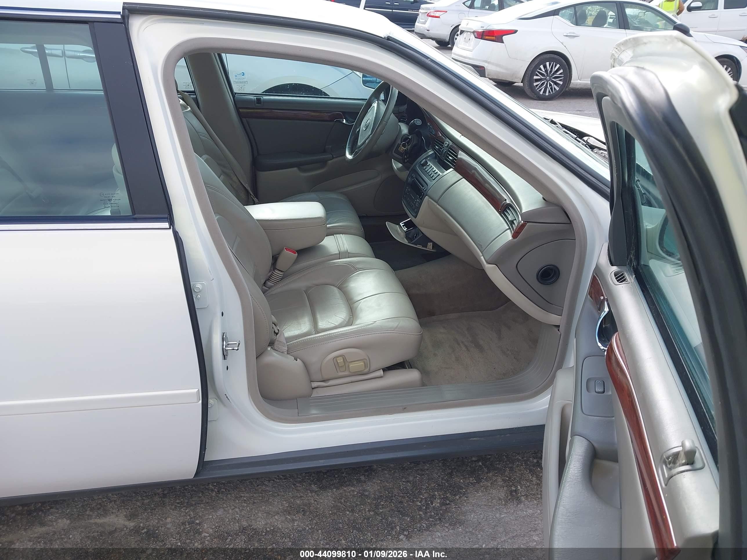 CADILLAC DEVILLE image 5