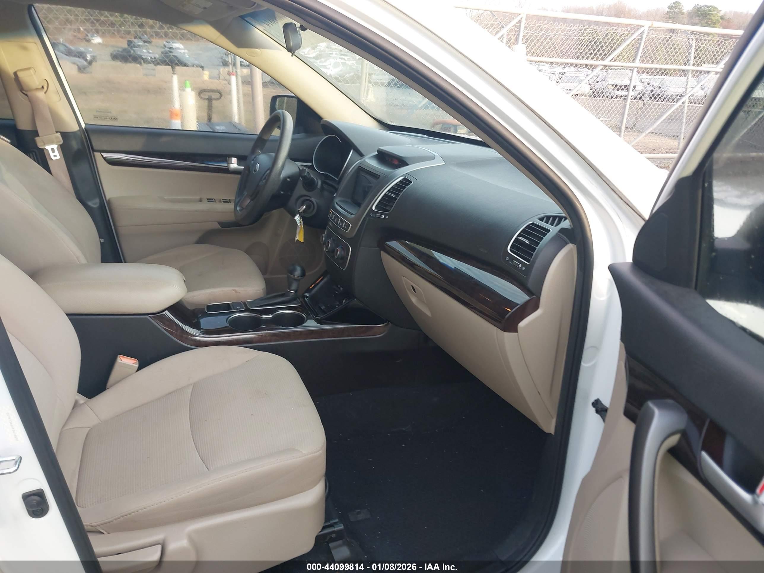 KIA SORENTO image 5