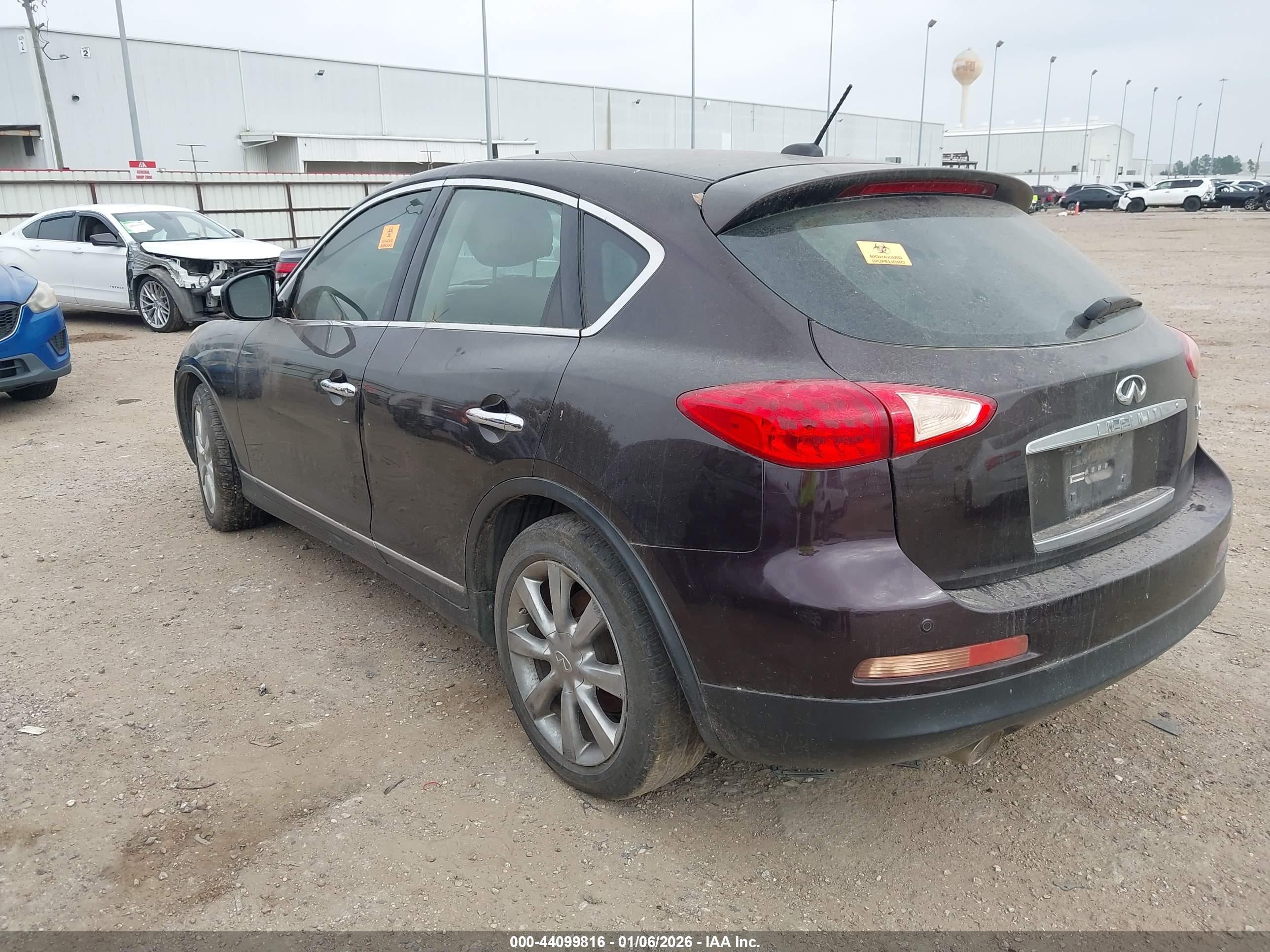 INFINITI EX35 image 3