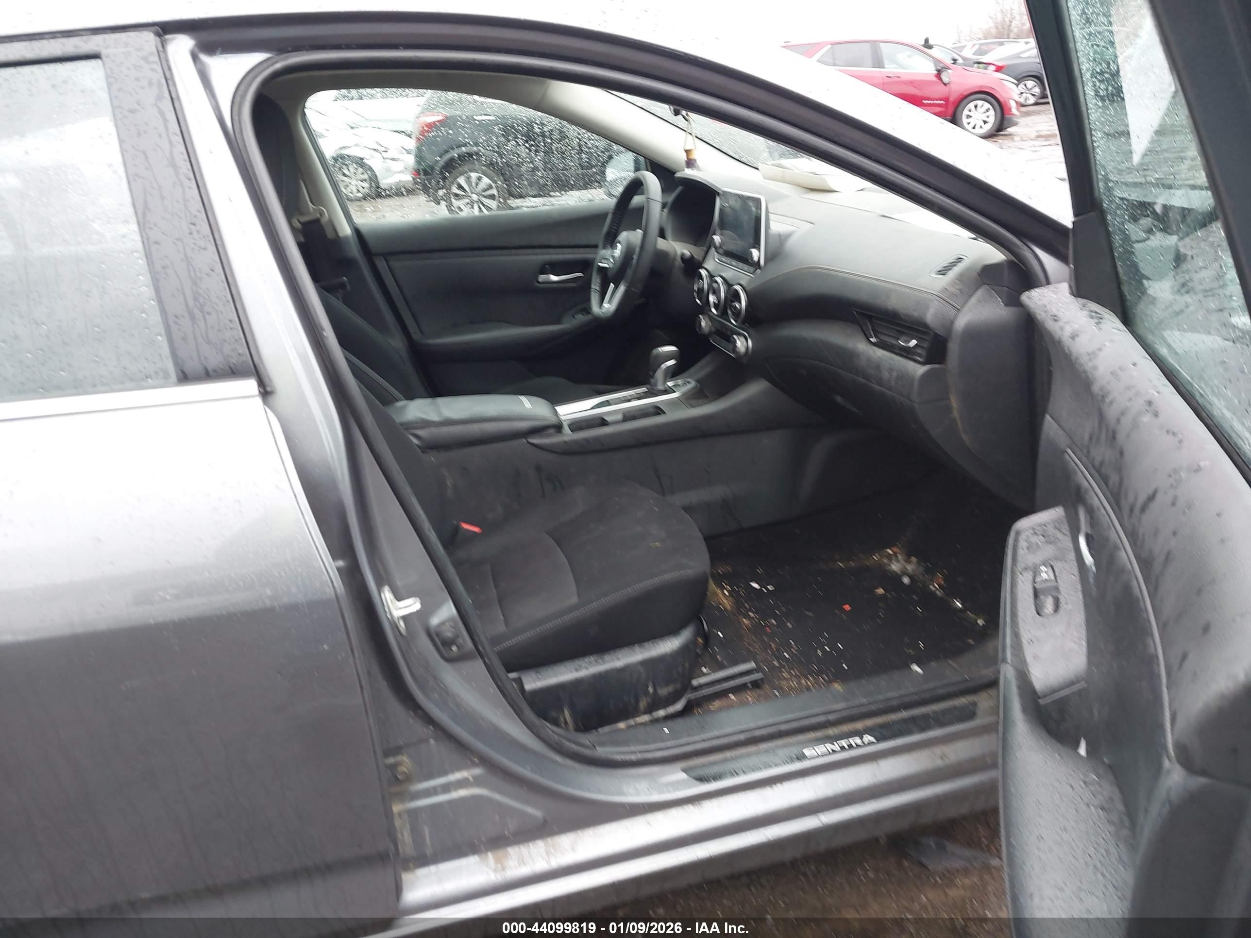 NISSAN SENTRA image 5