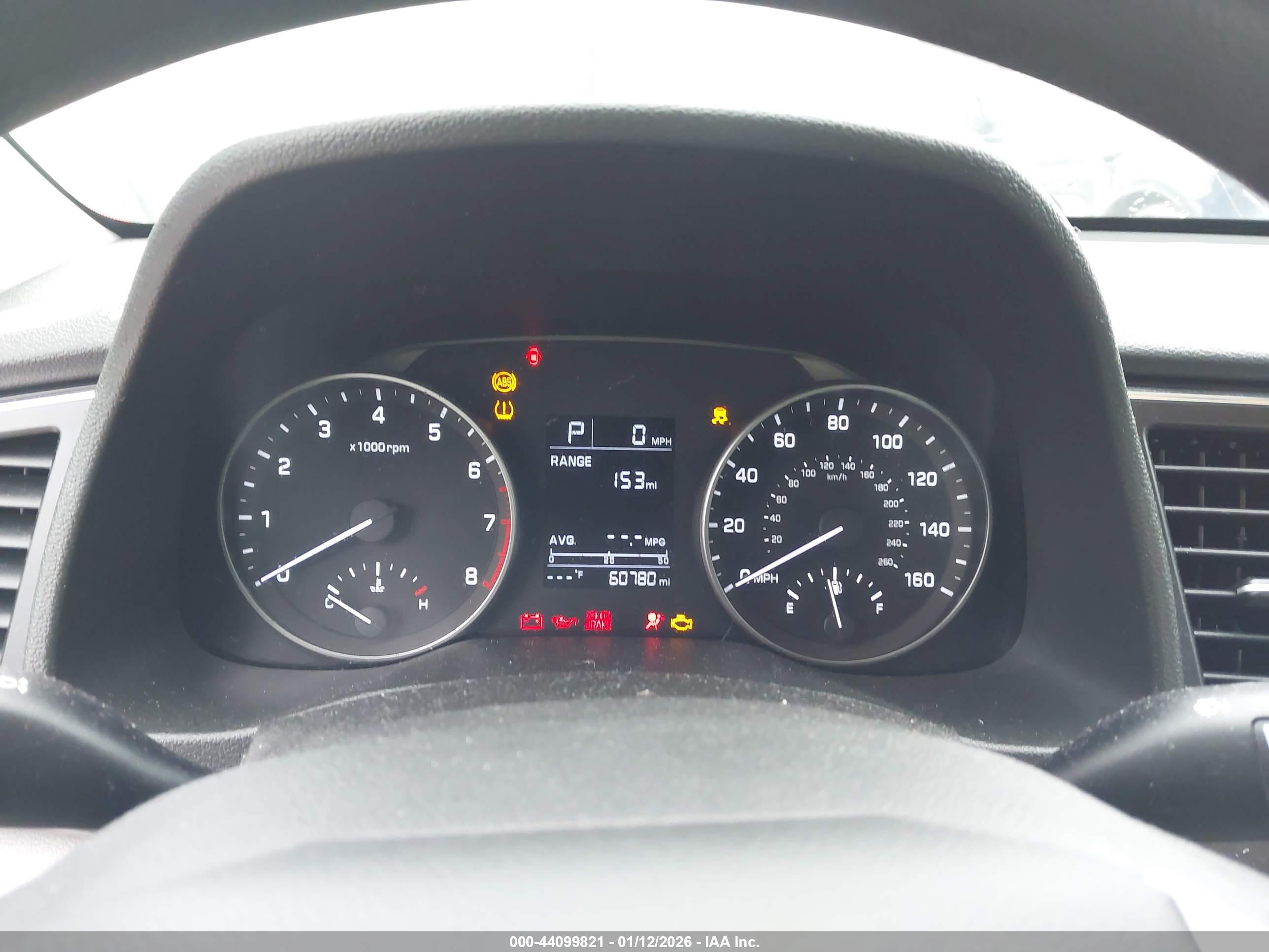 HYUNDAI ELANTRA image 7