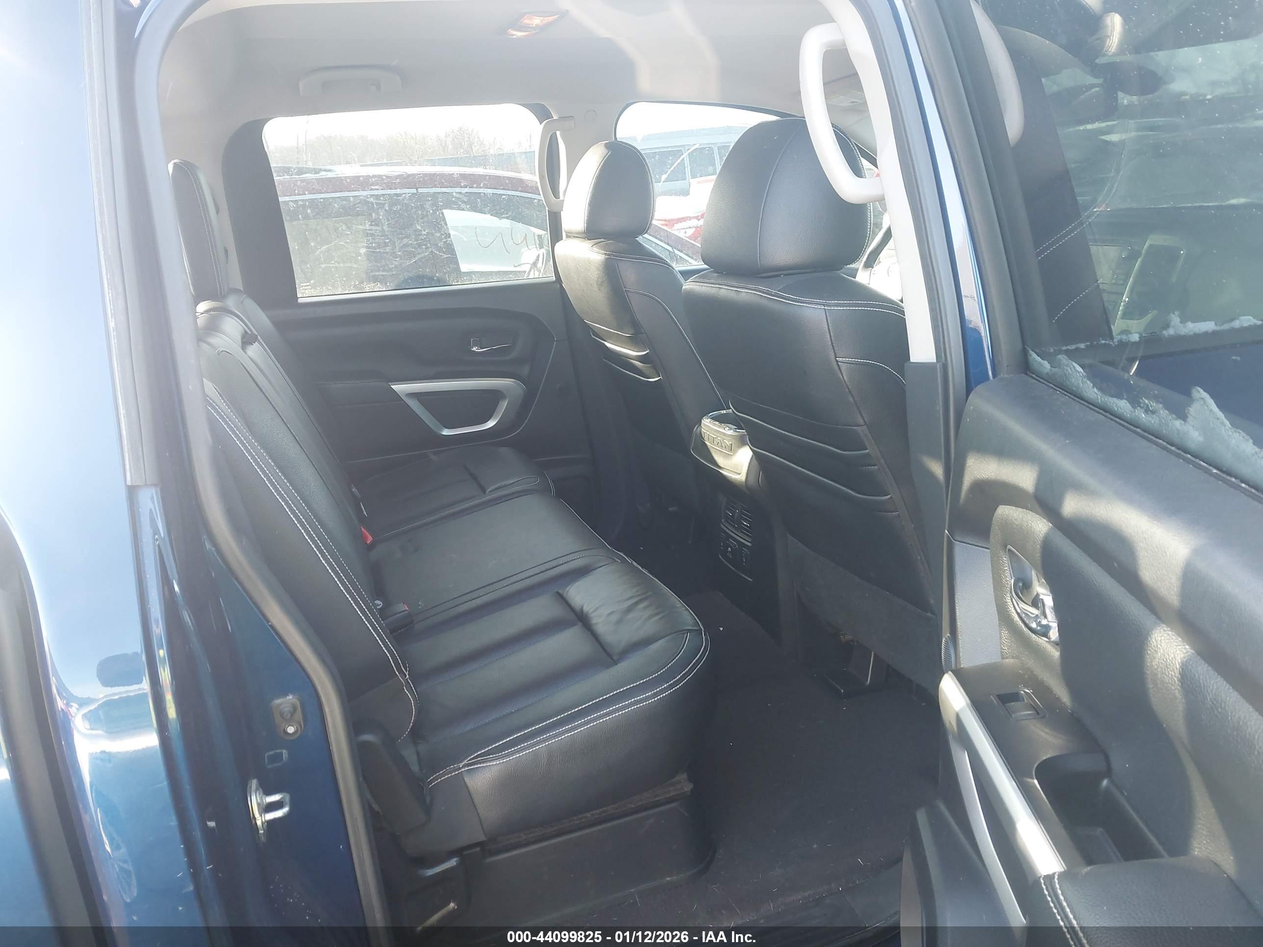 NISSAN TITAN image 8