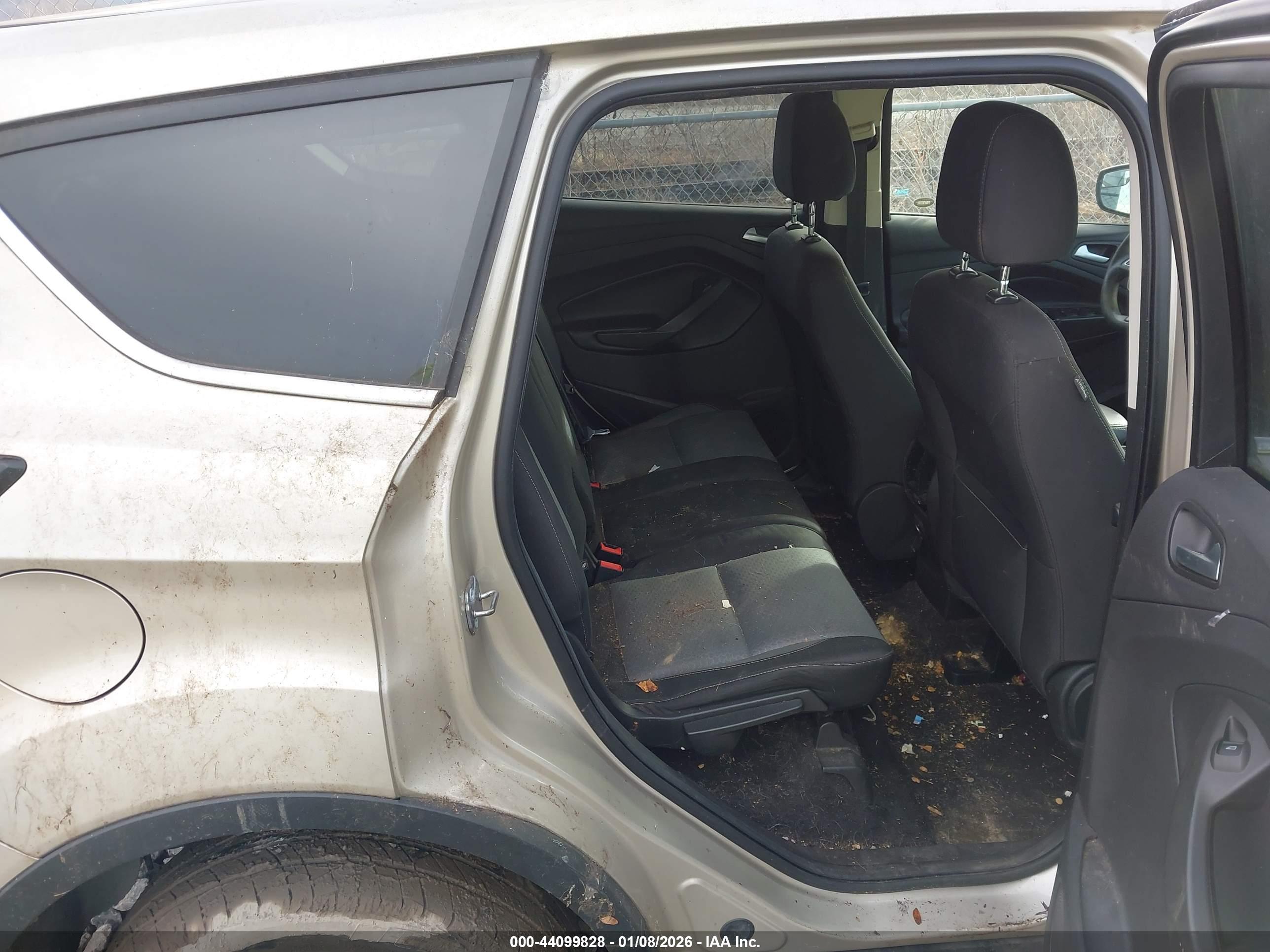 FORD ESCAPE image 8