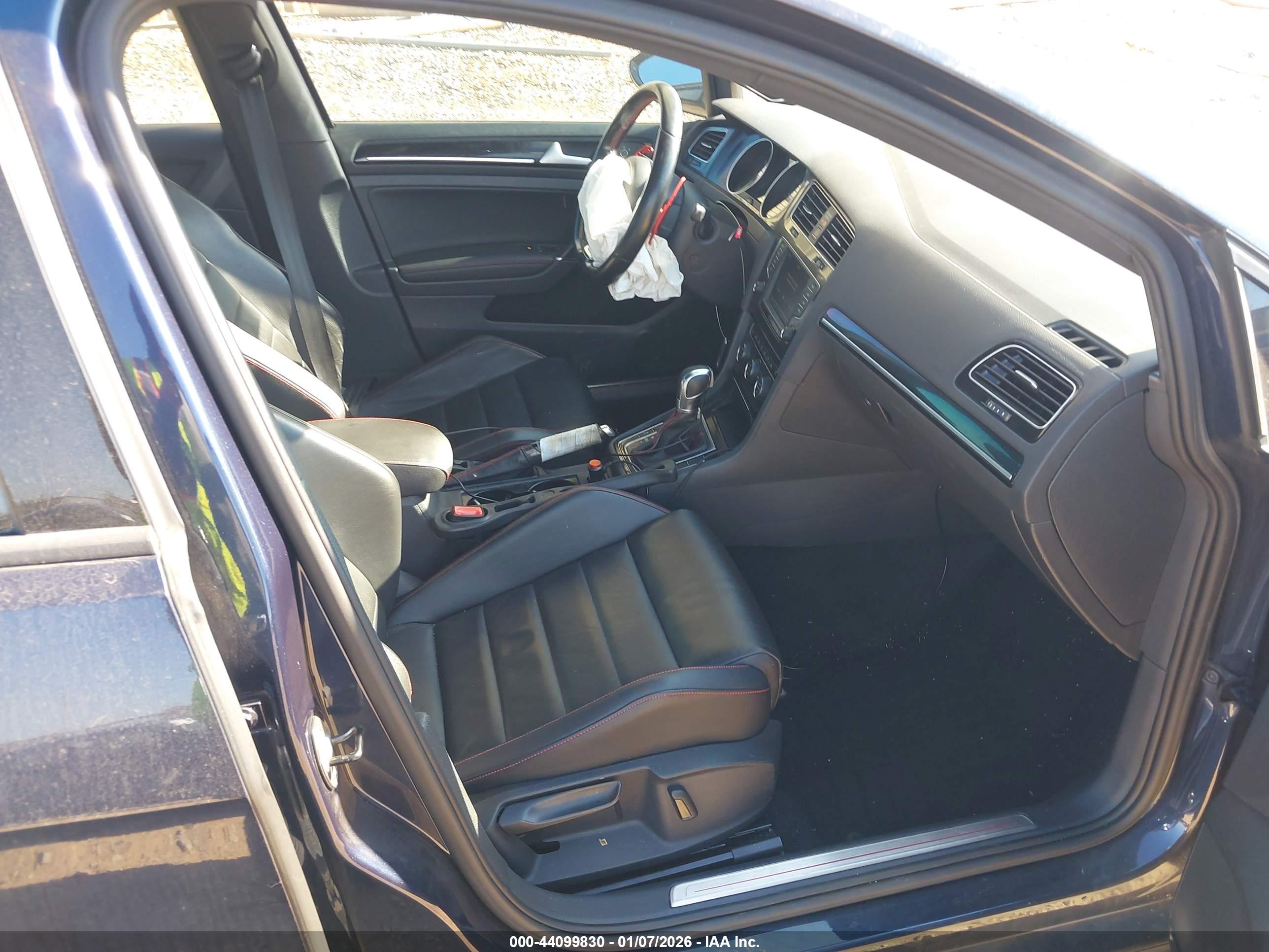 VOLKSWAGEN GOLF image 5