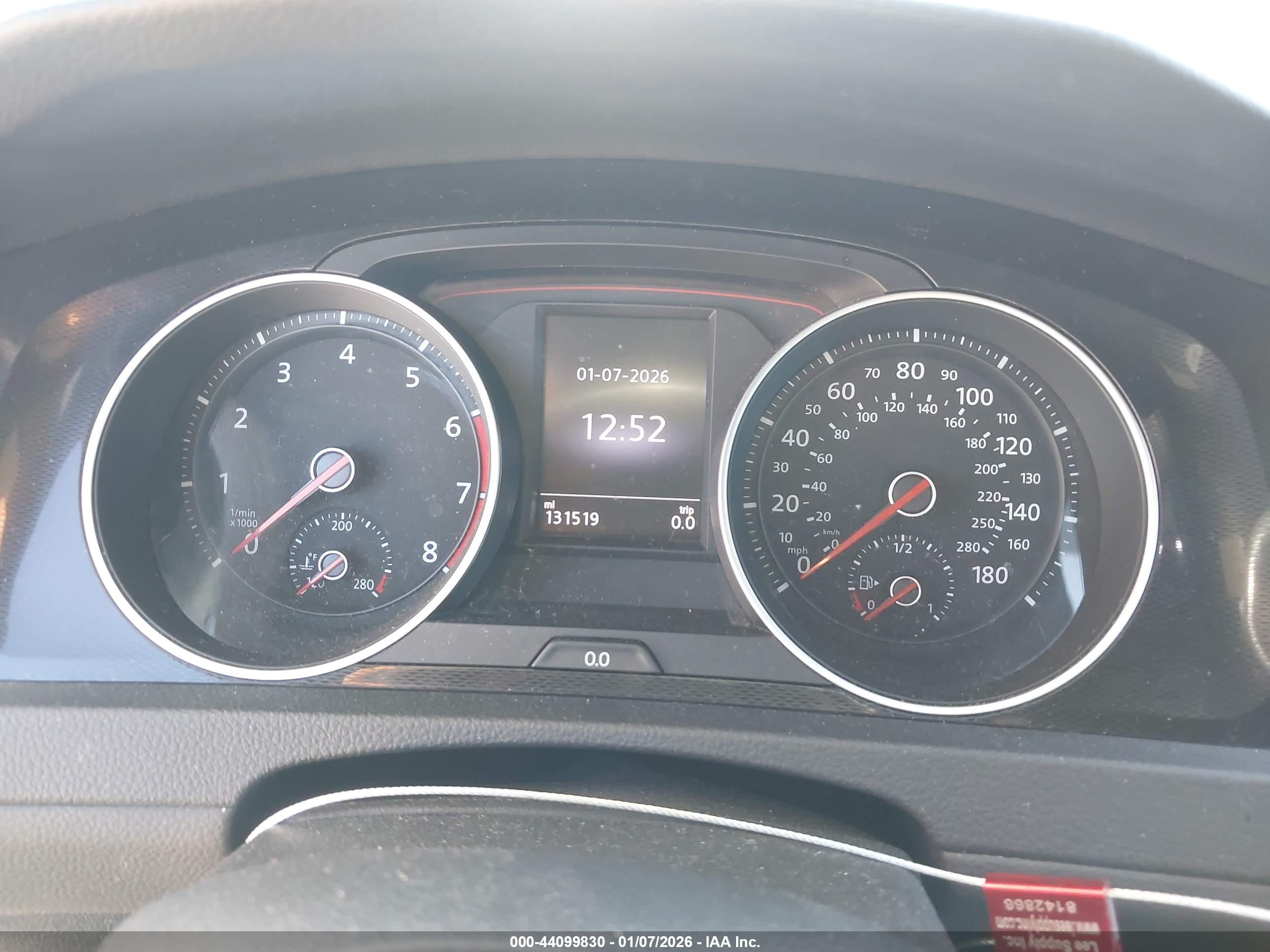 VOLKSWAGEN GOLF image 7