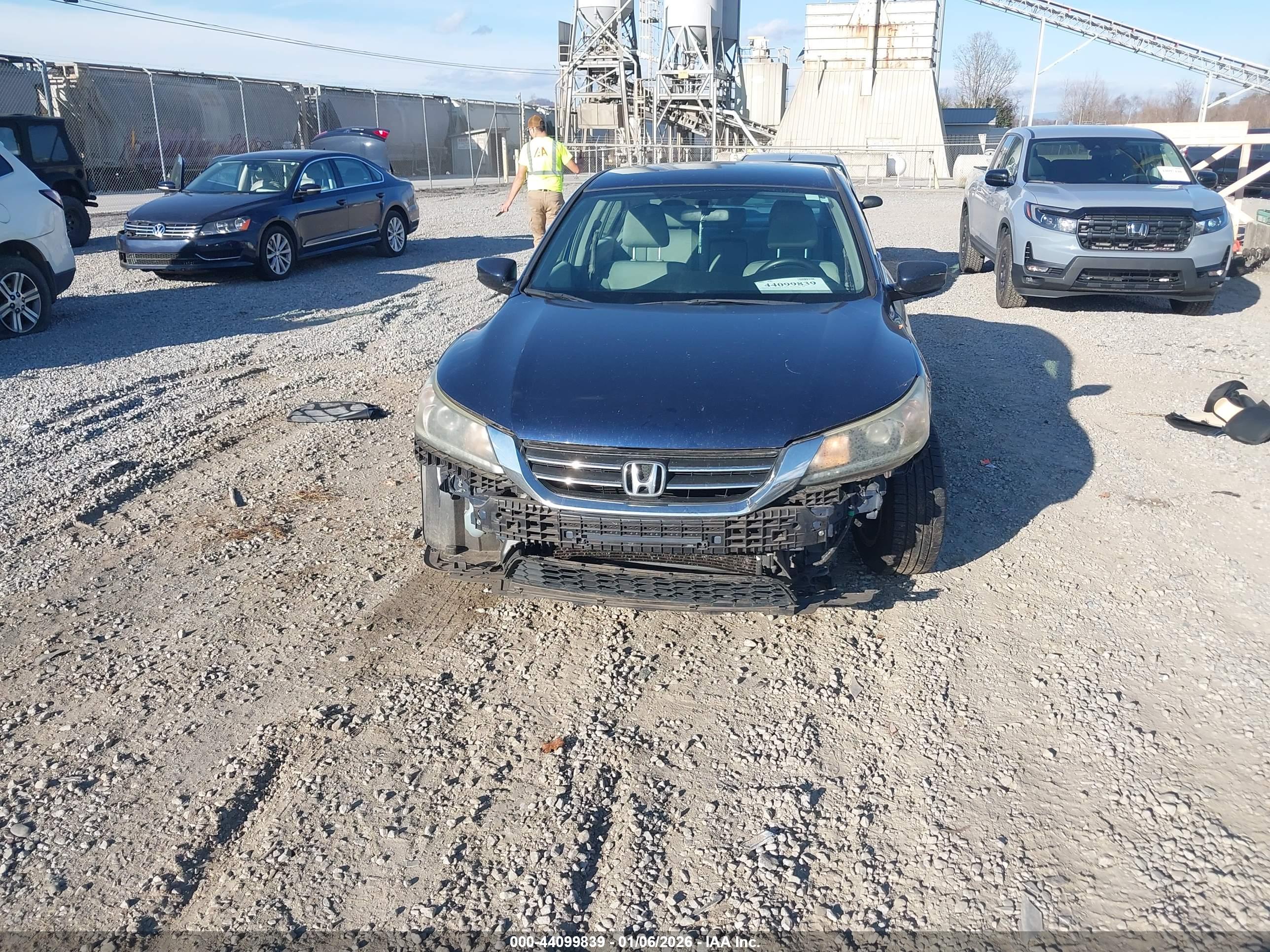 HONDA ACCORD image 6
