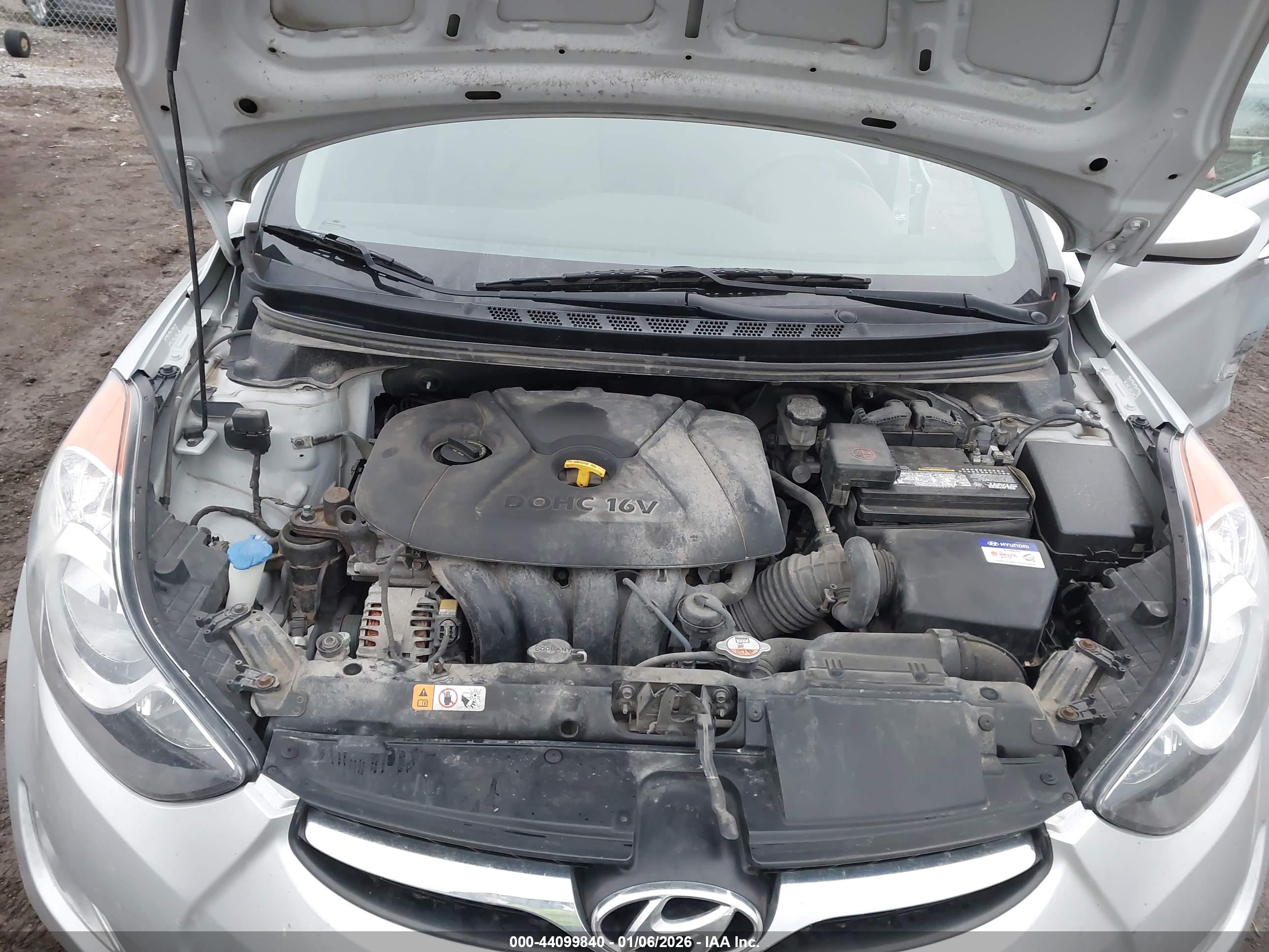 HYUNDAI ELANTRA image 10