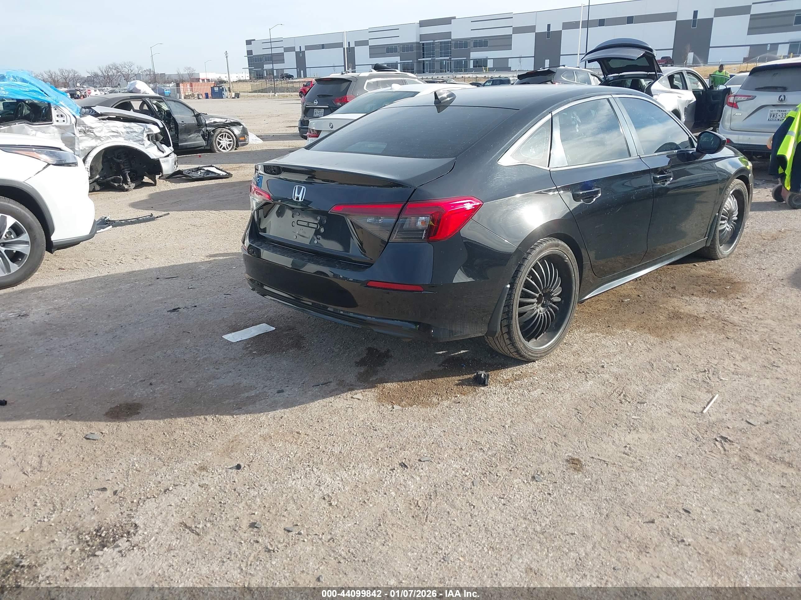 HONDA CIVIC image 4