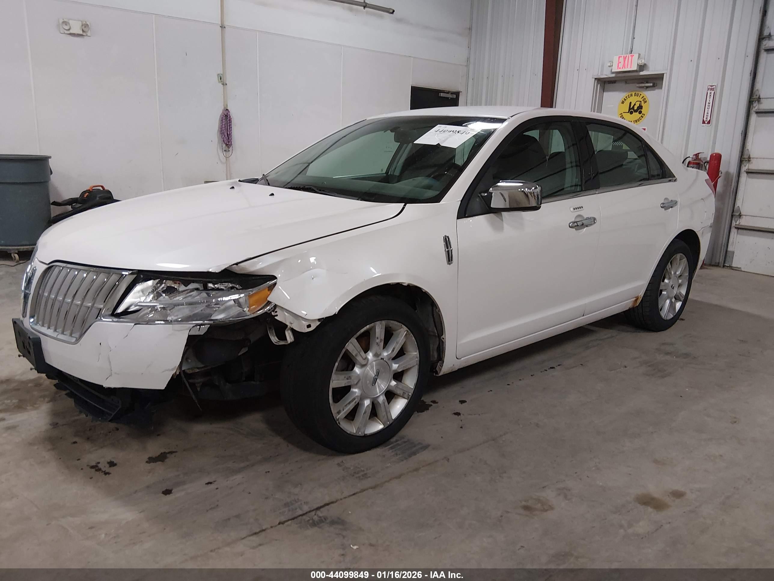LINCOLN MKZ image 2