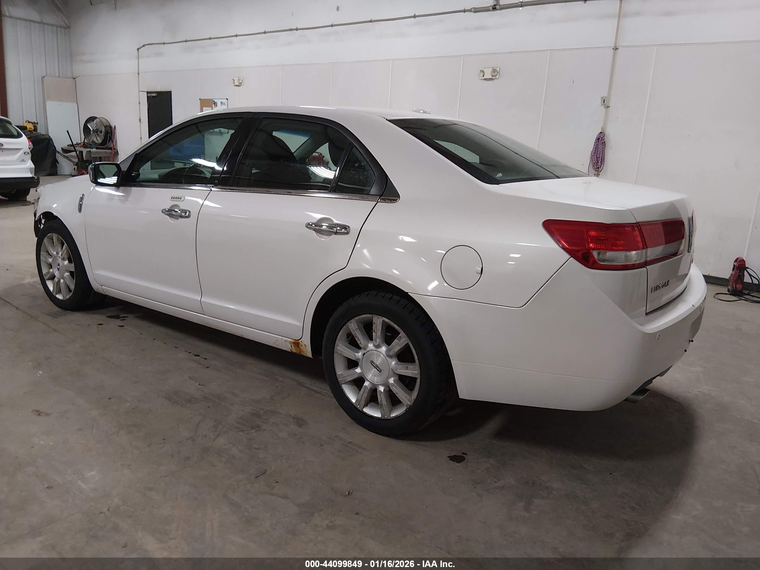 LINCOLN MKZ image 3