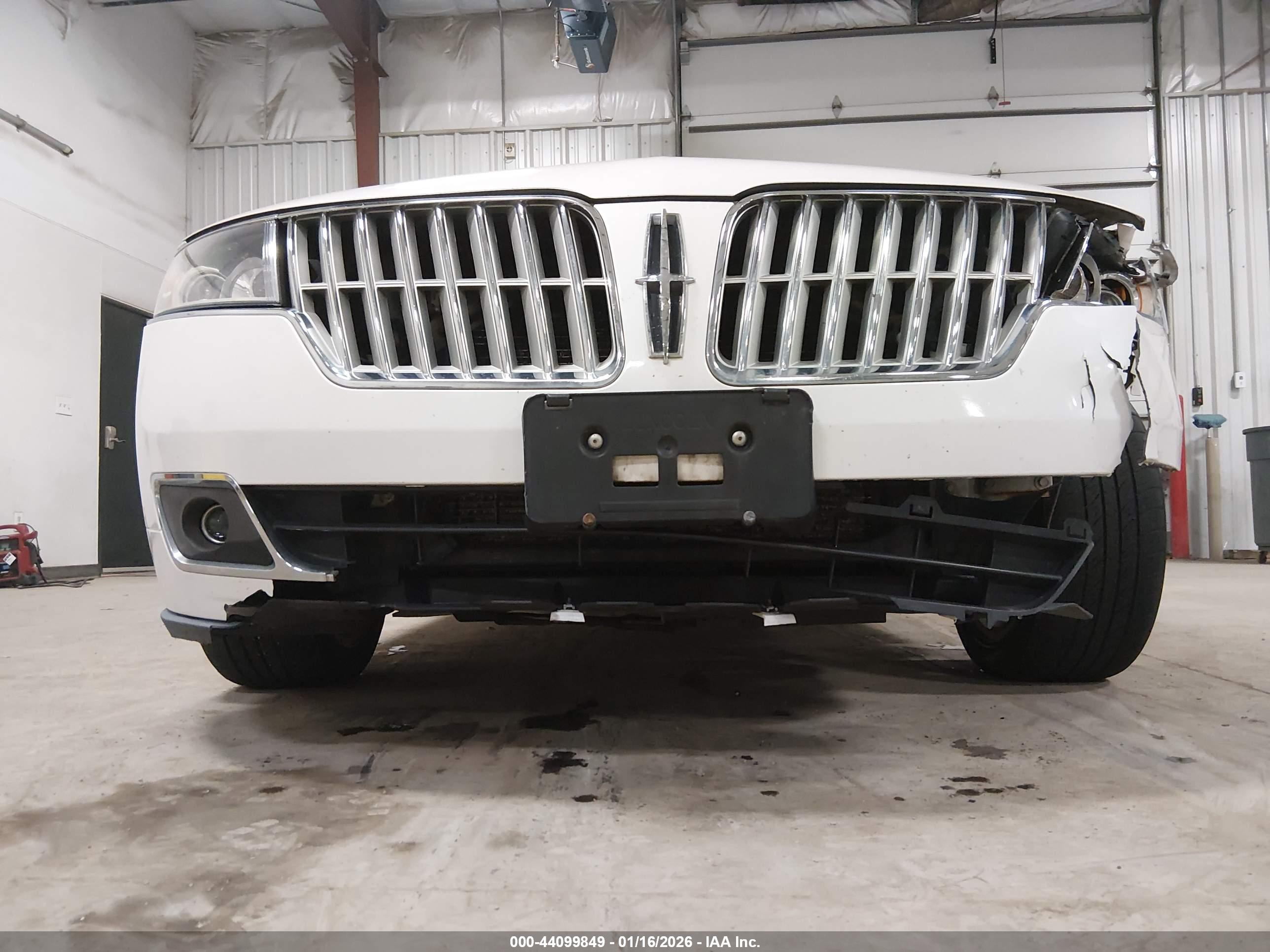 LINCOLN MKZ image 6