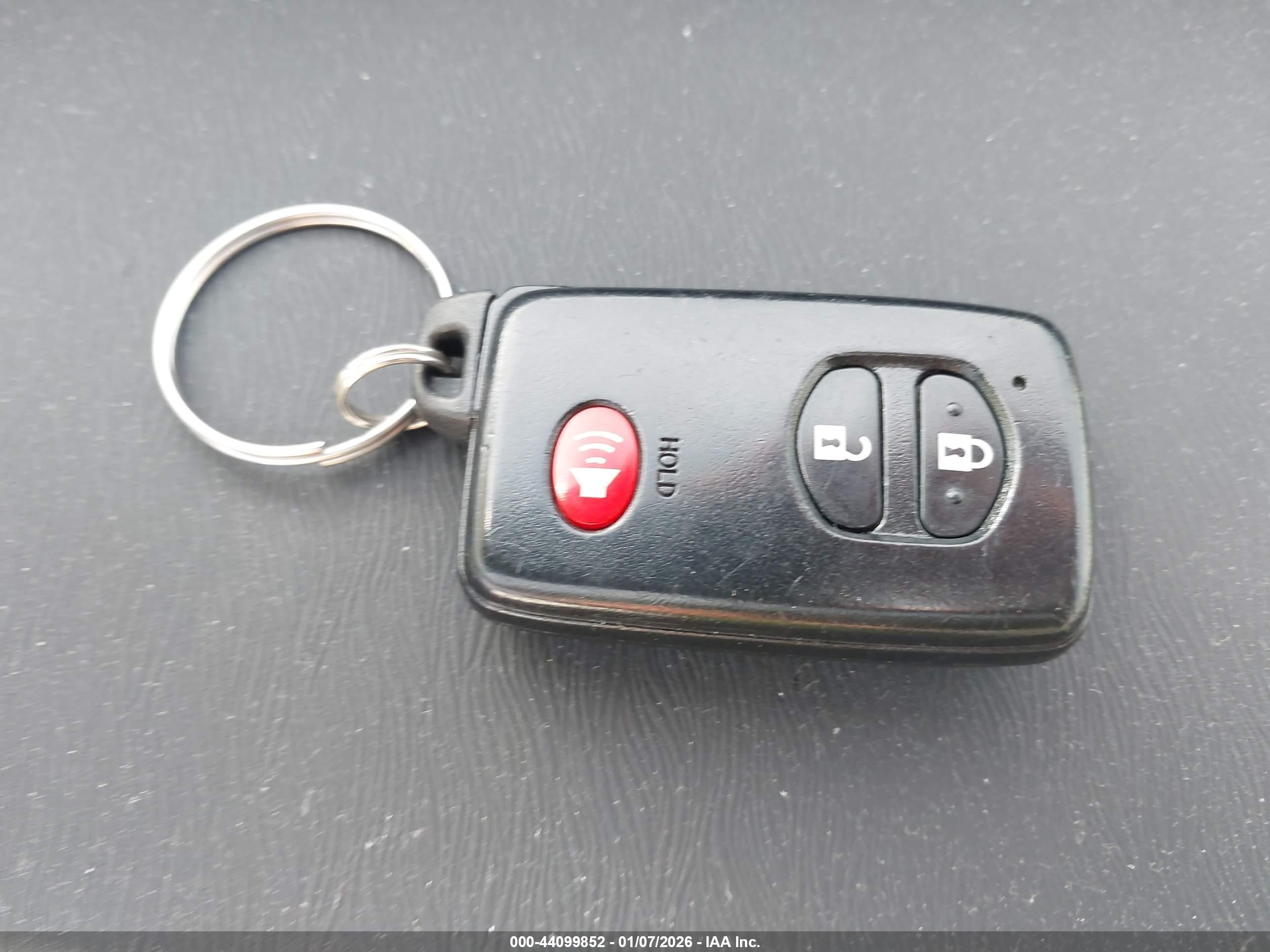 TOYOTA PRIUS image 11