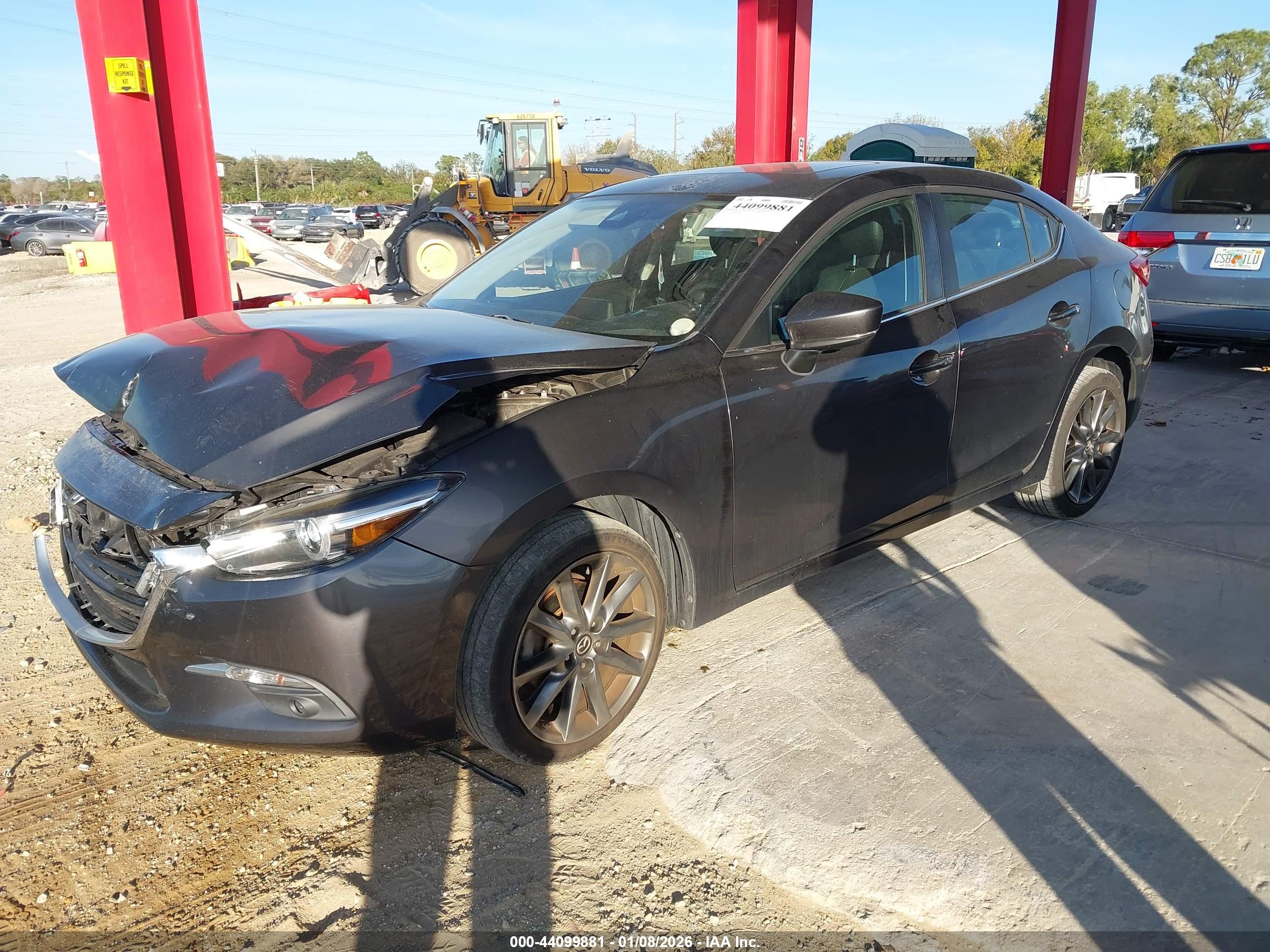 MAZDA MAZDA3 image 2