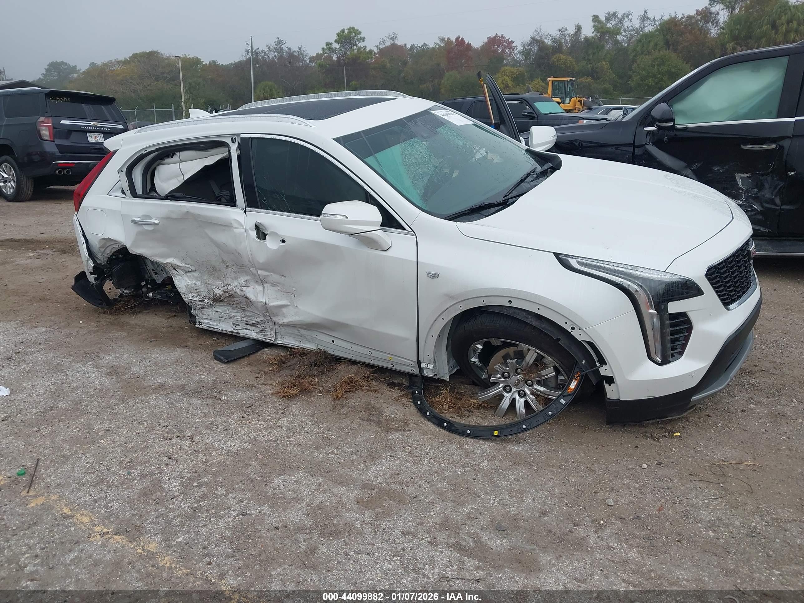 CADILLAC XT4 image 6