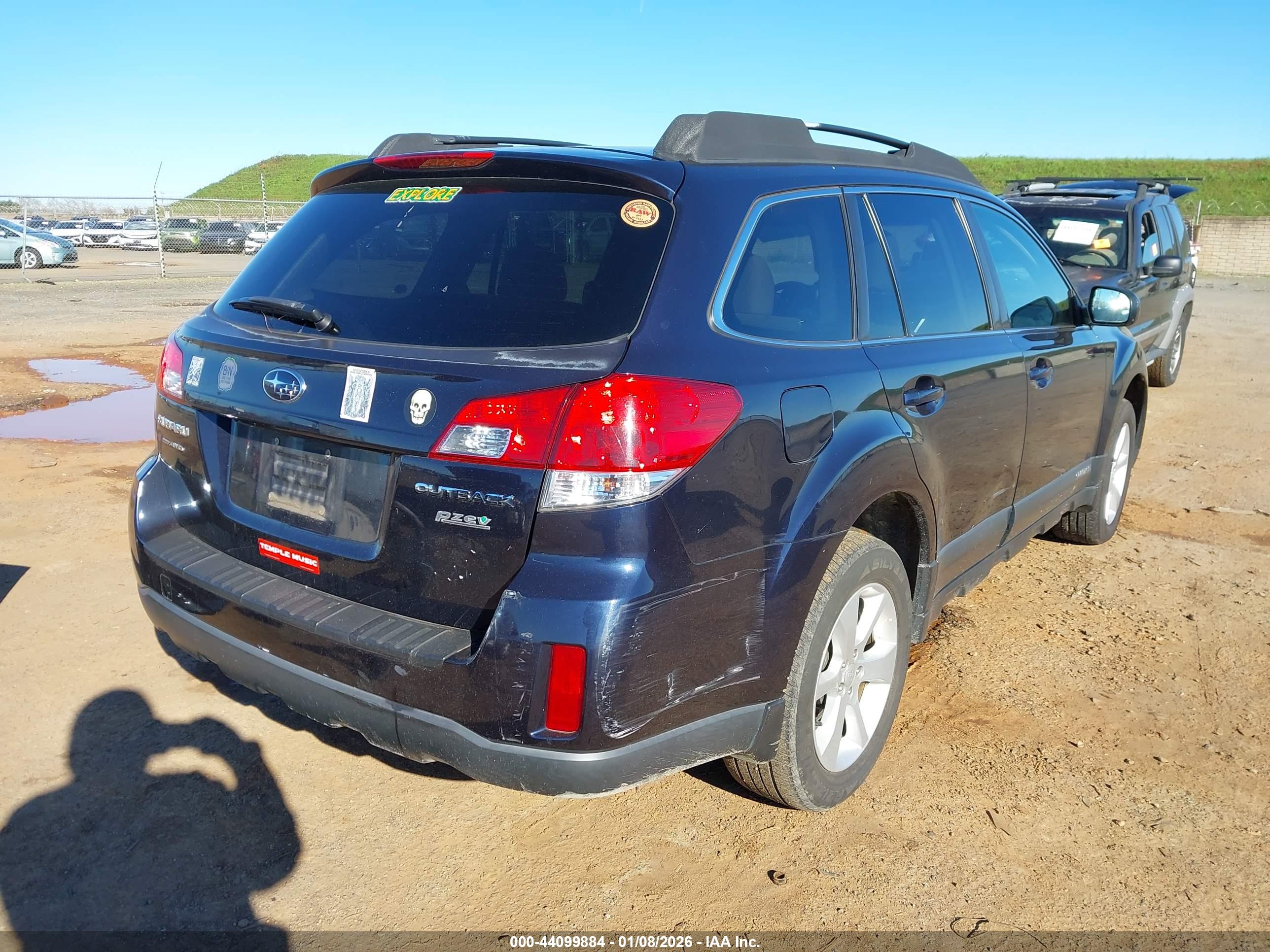 SUBARU OUTBACK image 4