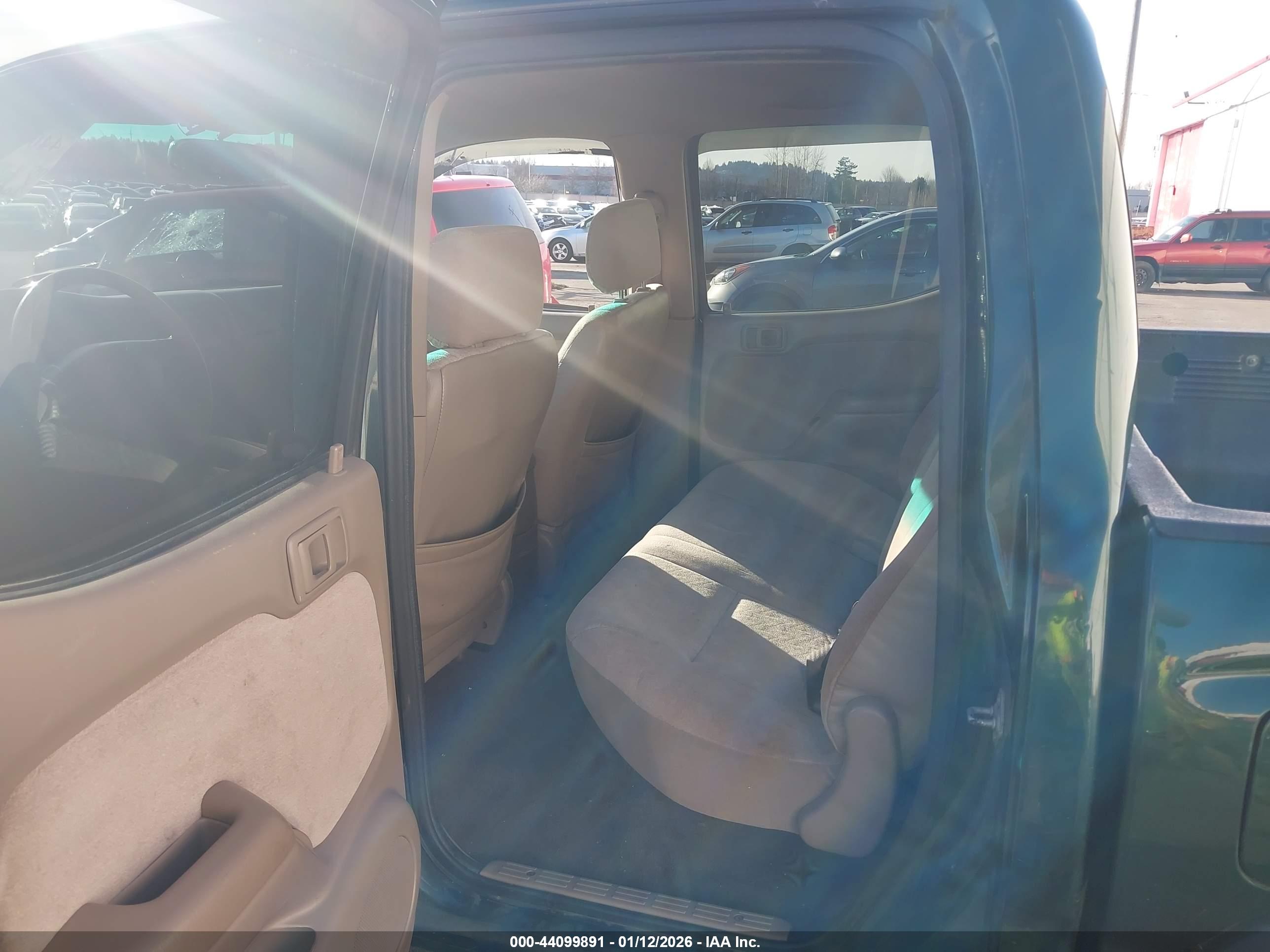 TOYOTA TACOMA image 8
