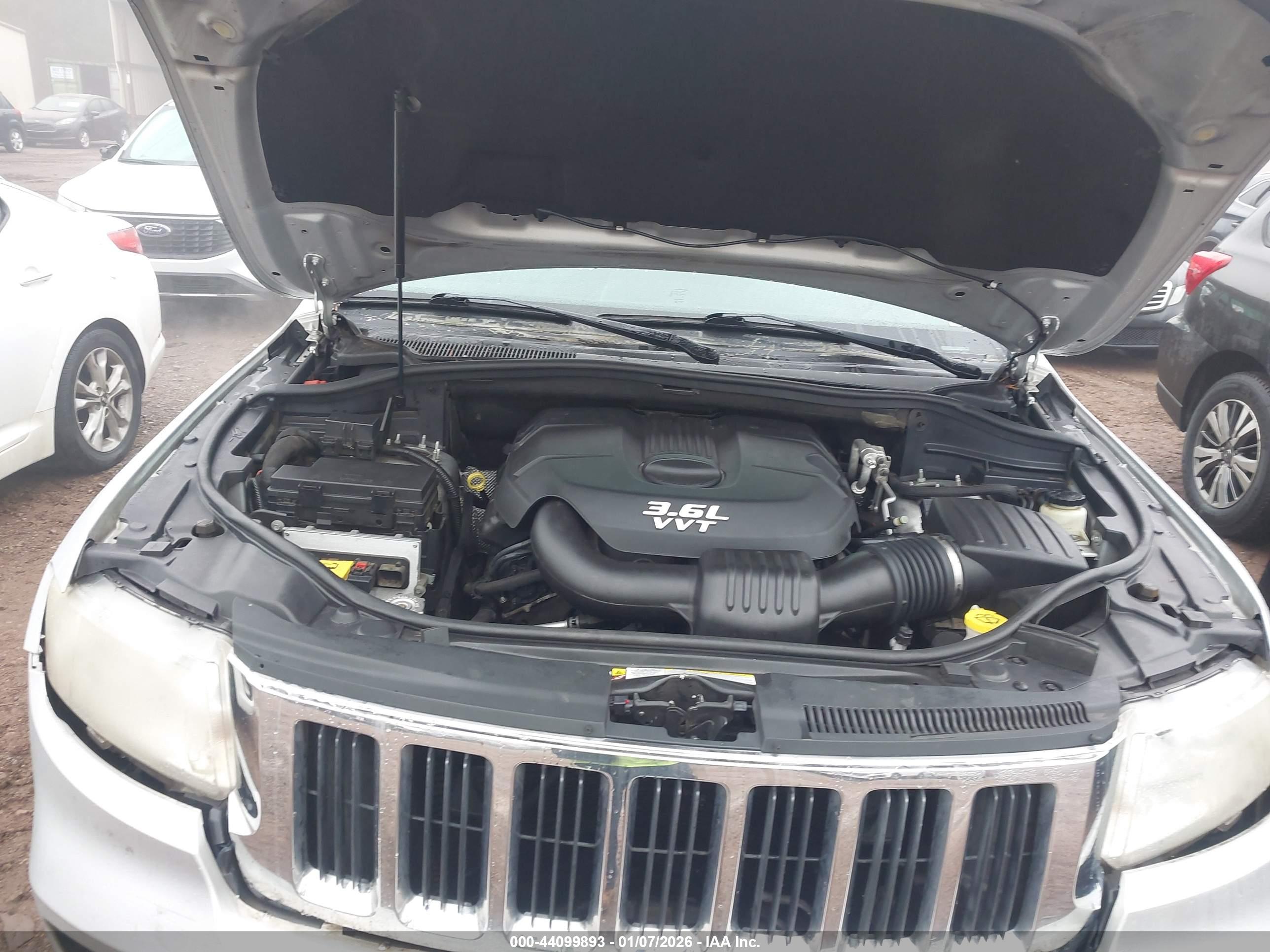 JEEP GRAND image 10