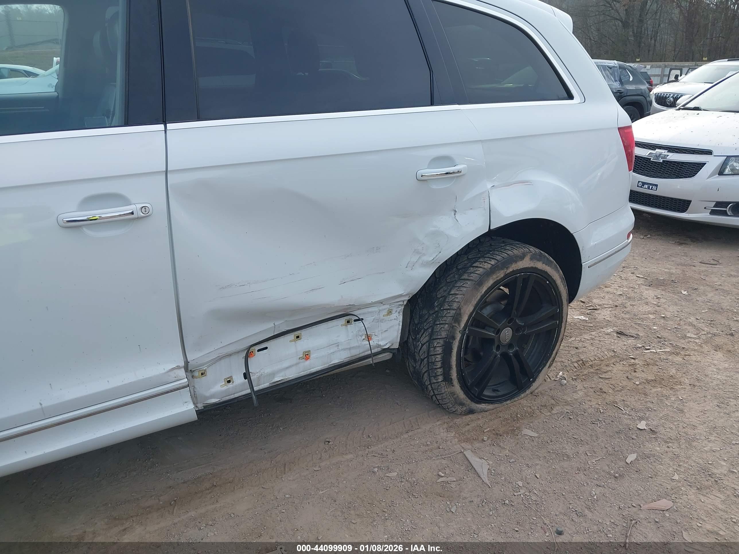 AUDI Q7 image 6