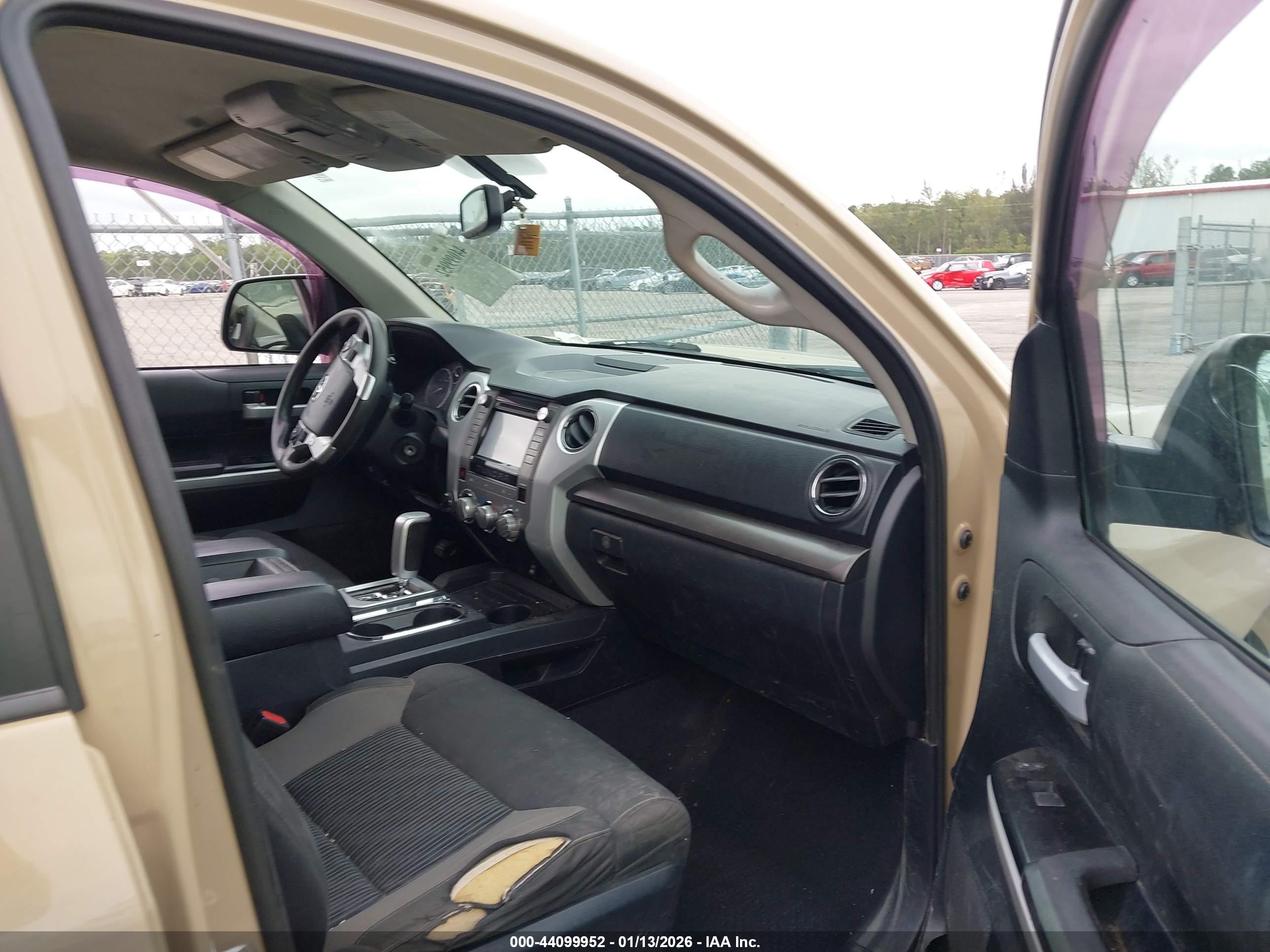 TOYOTA TUNDRA image 5