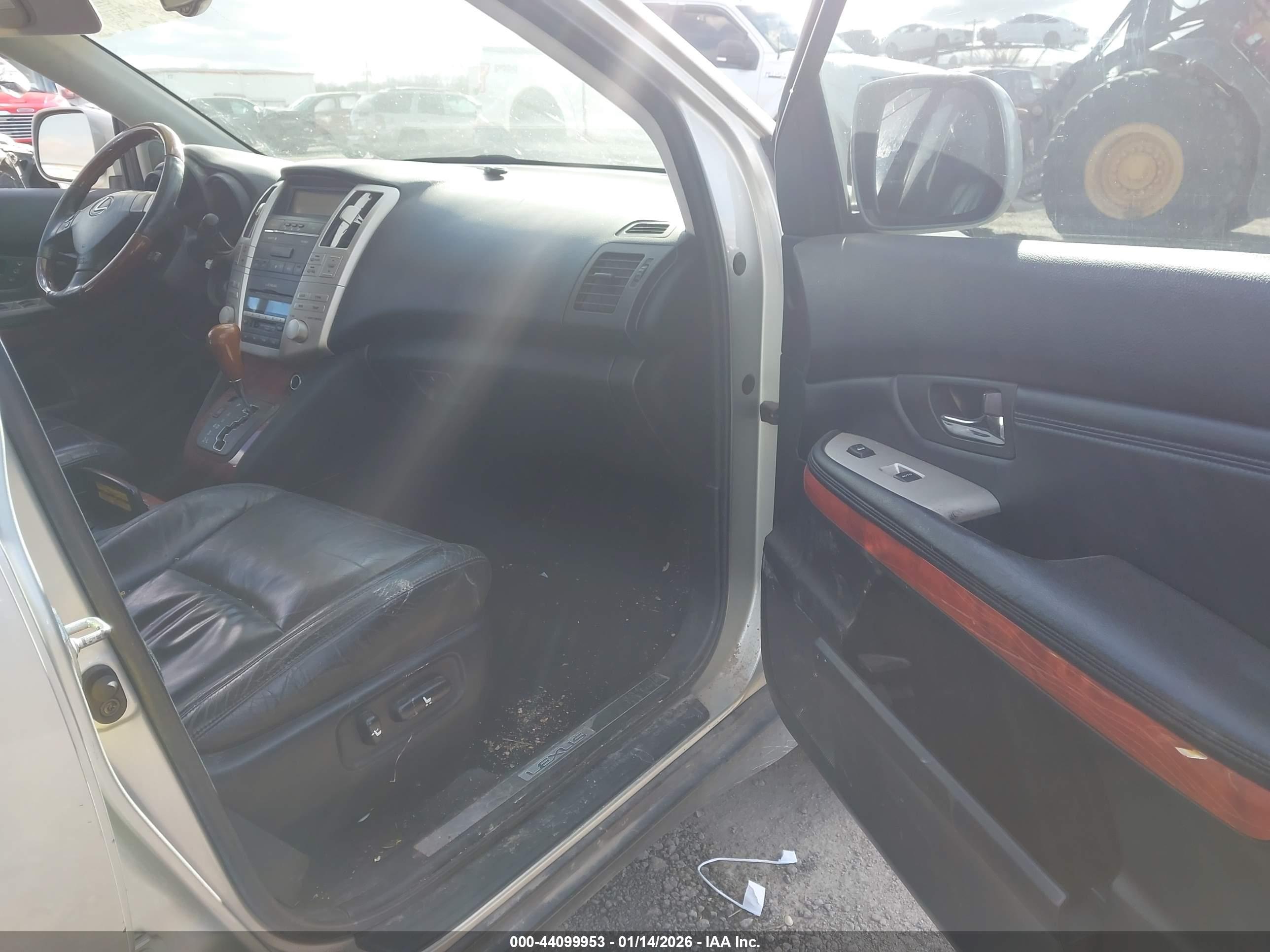 LEXUS RX image 5