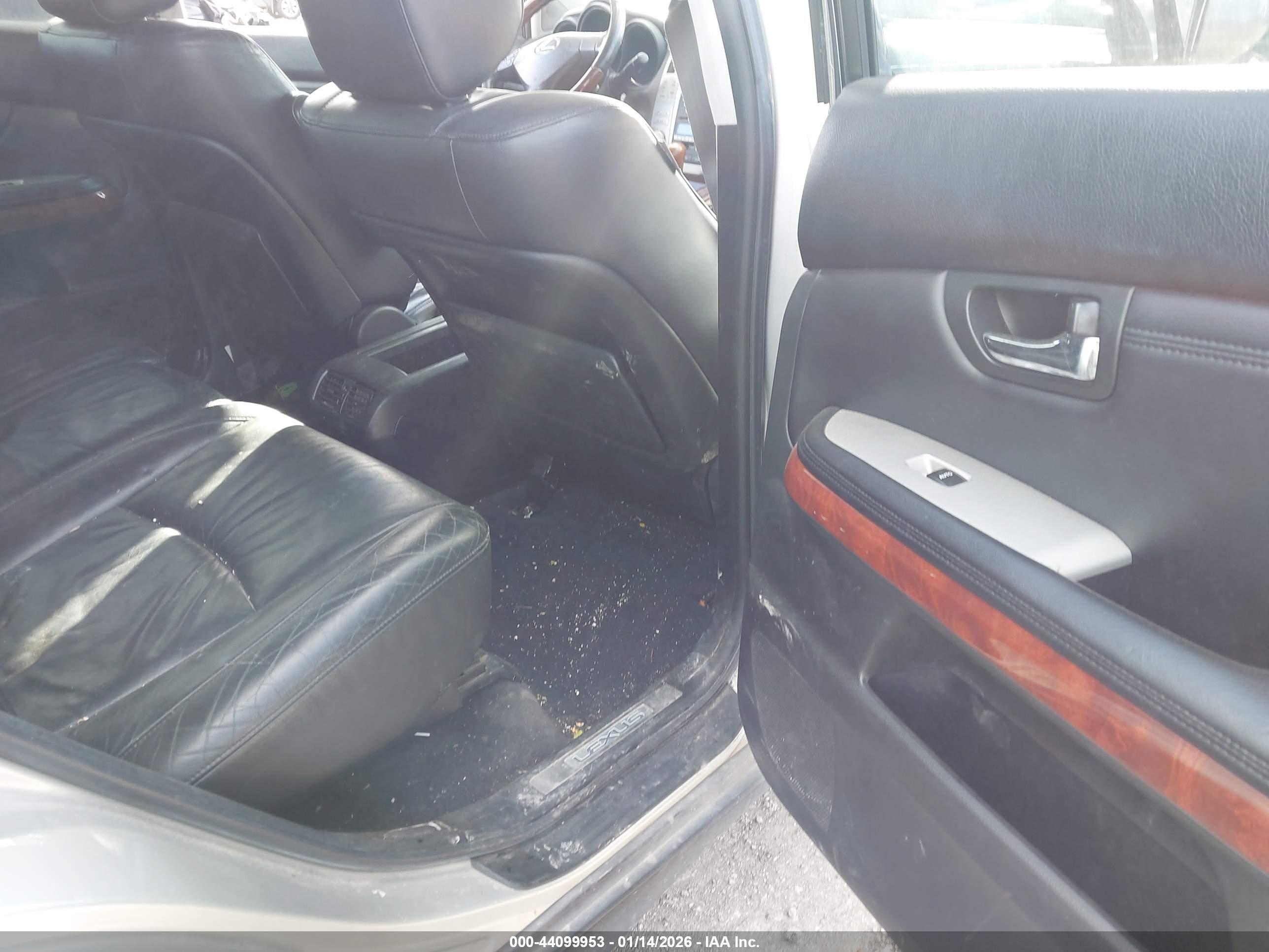LEXUS RX image 8