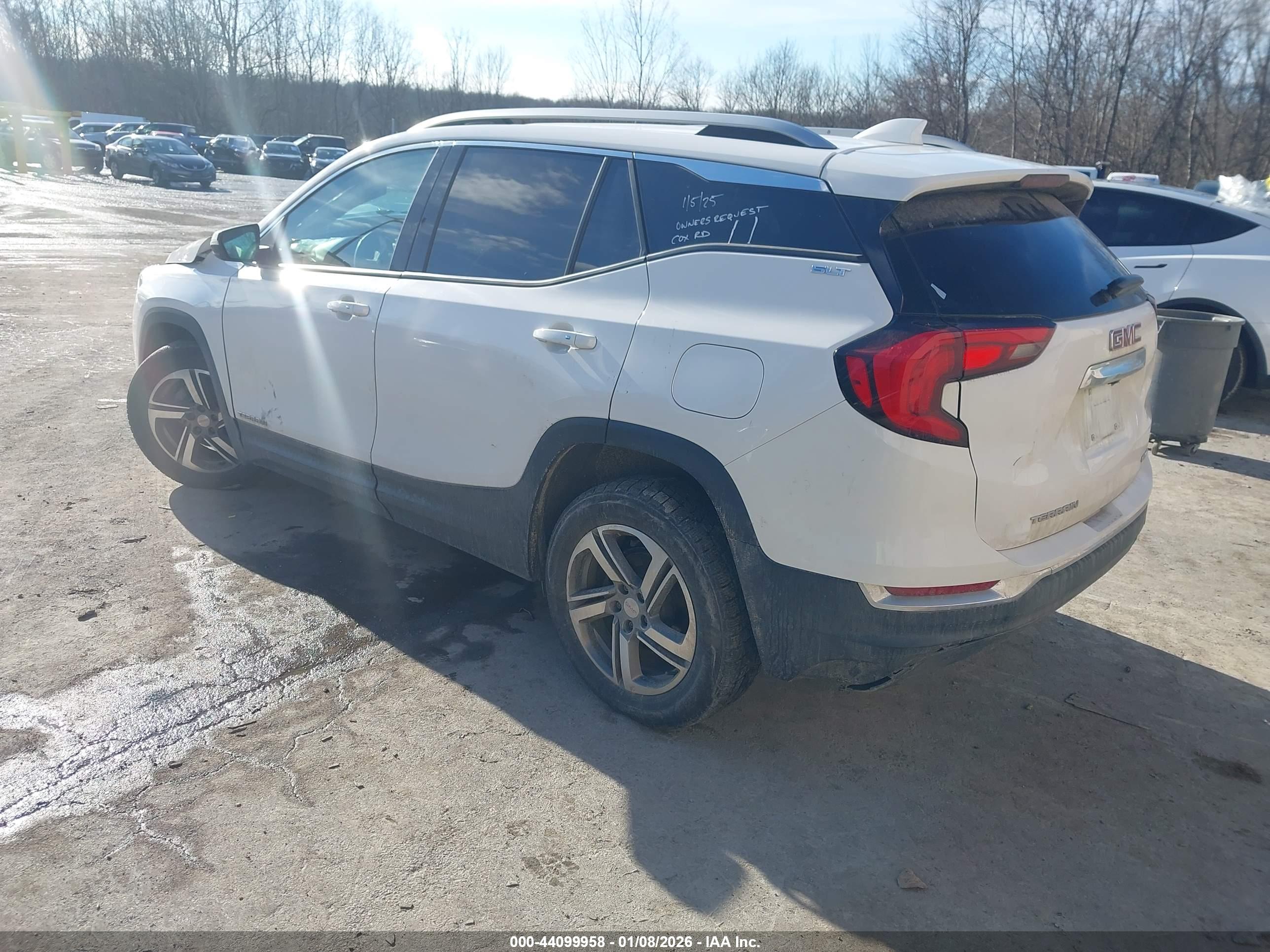 GMC TERRAIN image 3