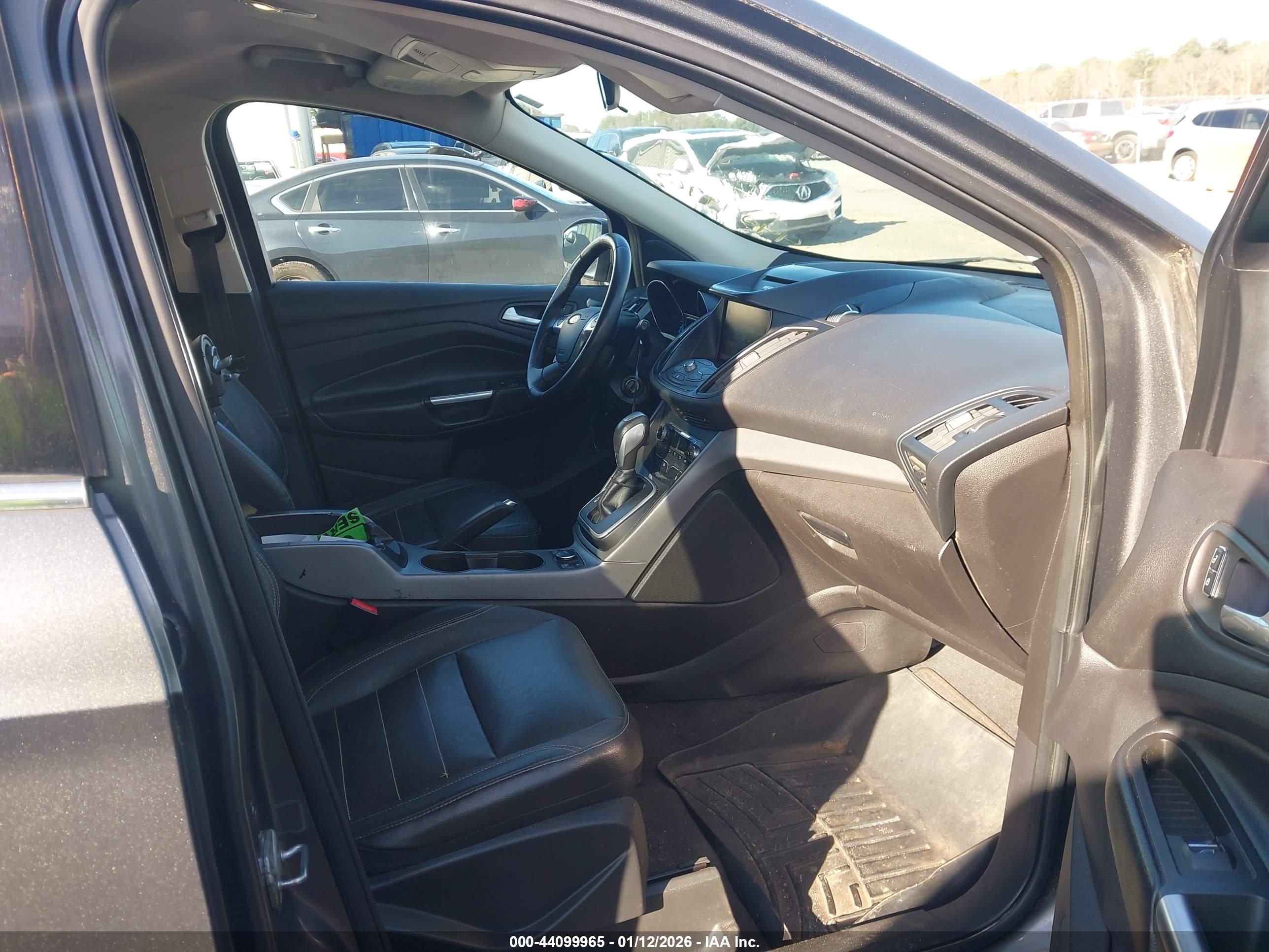 FORD ESCAPE image 5