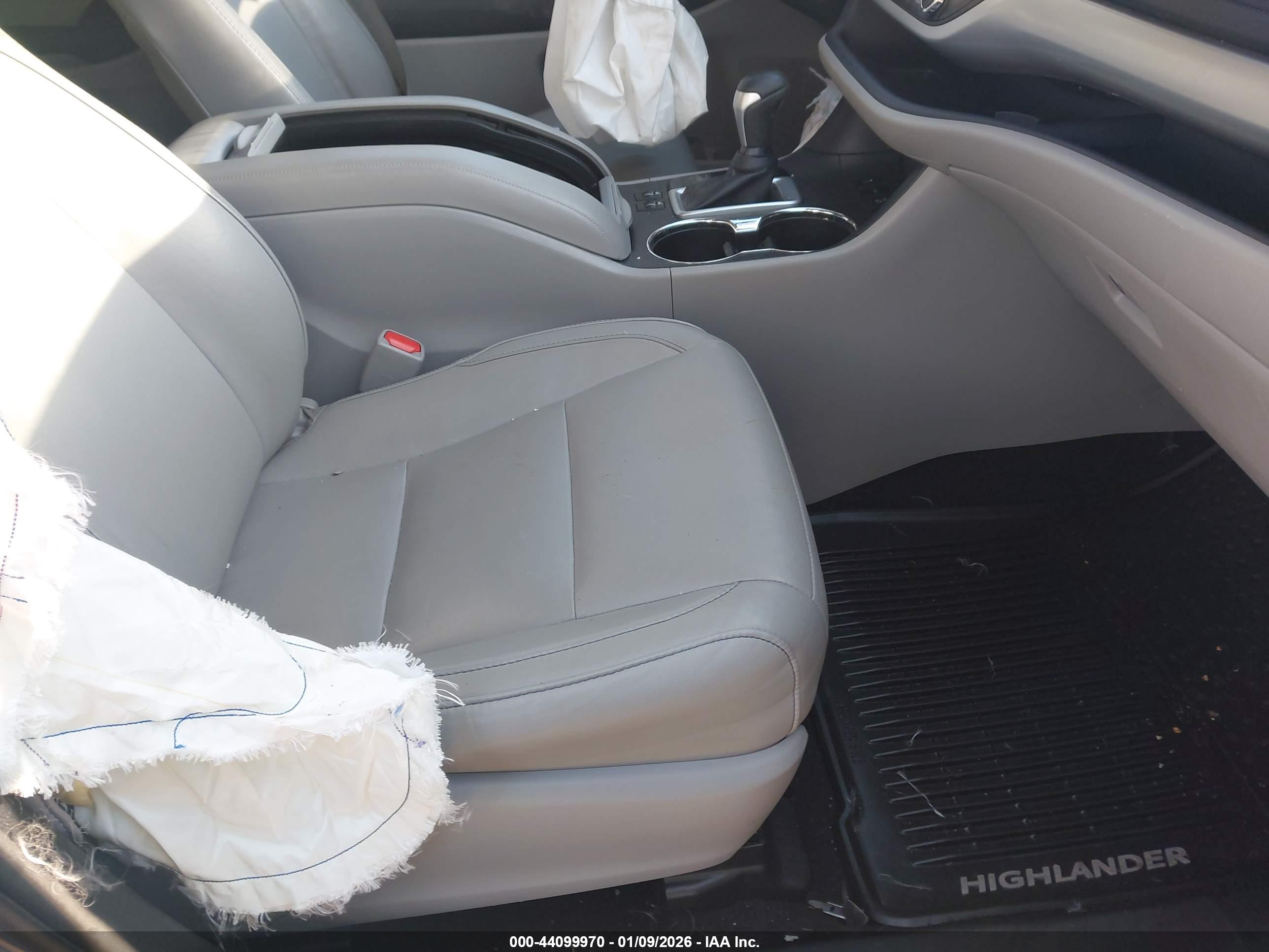 TOYOTA HIGHLANDER image 5