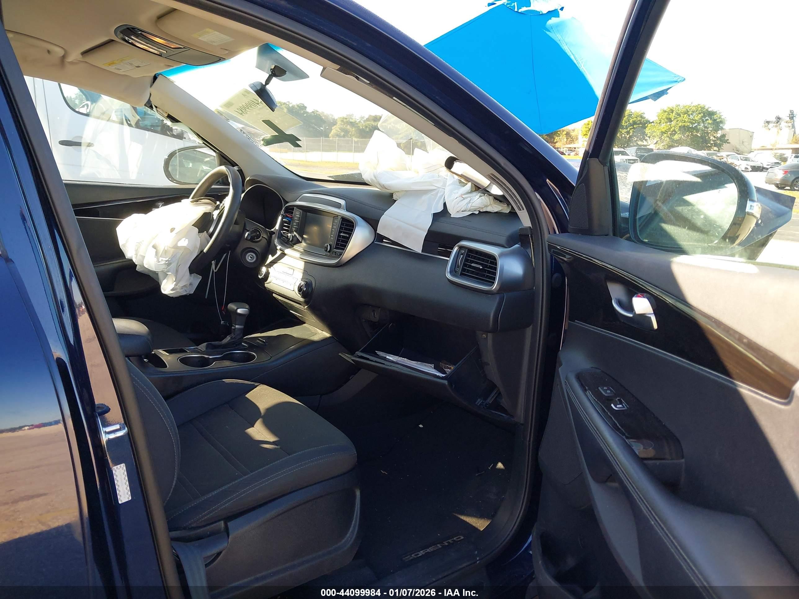 KIA SORENTO image 5