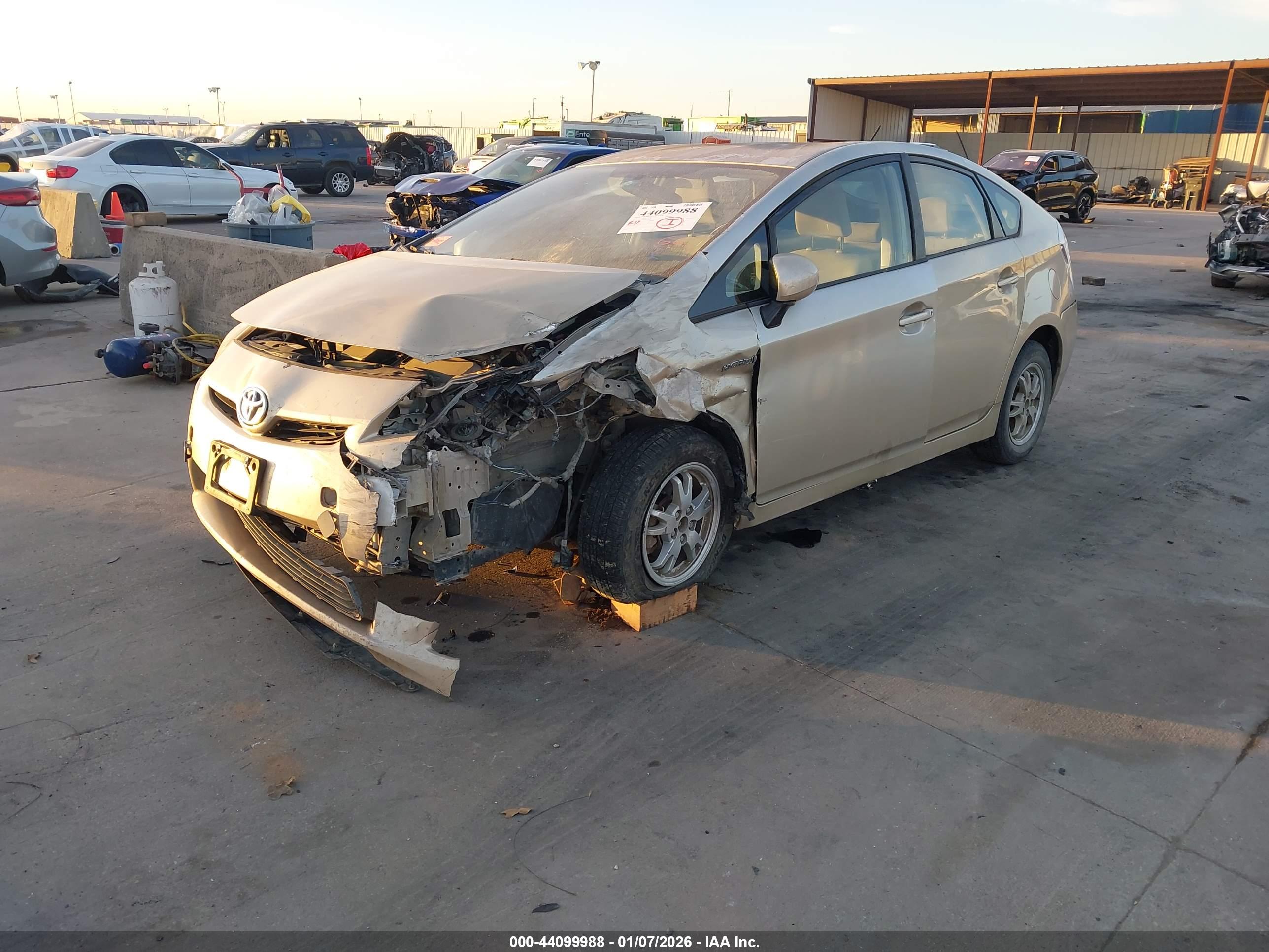 TOYOTA PRIUS image 2