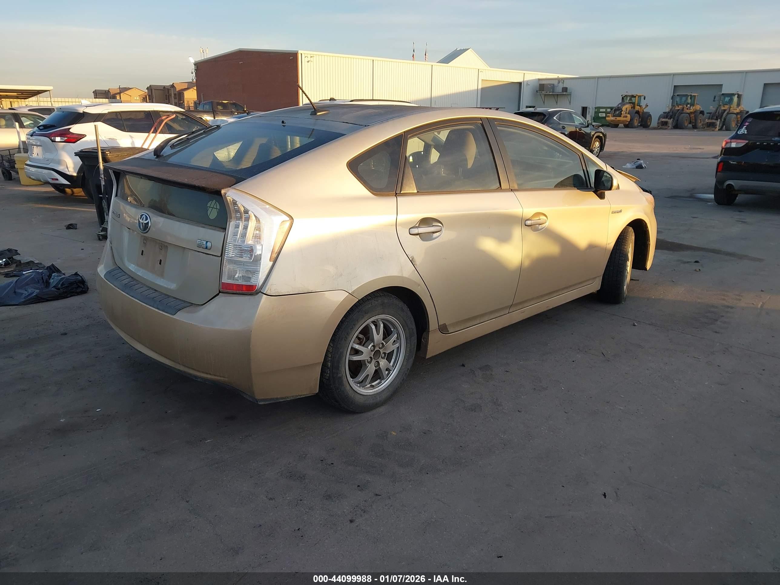 TOYOTA PRIUS image 4