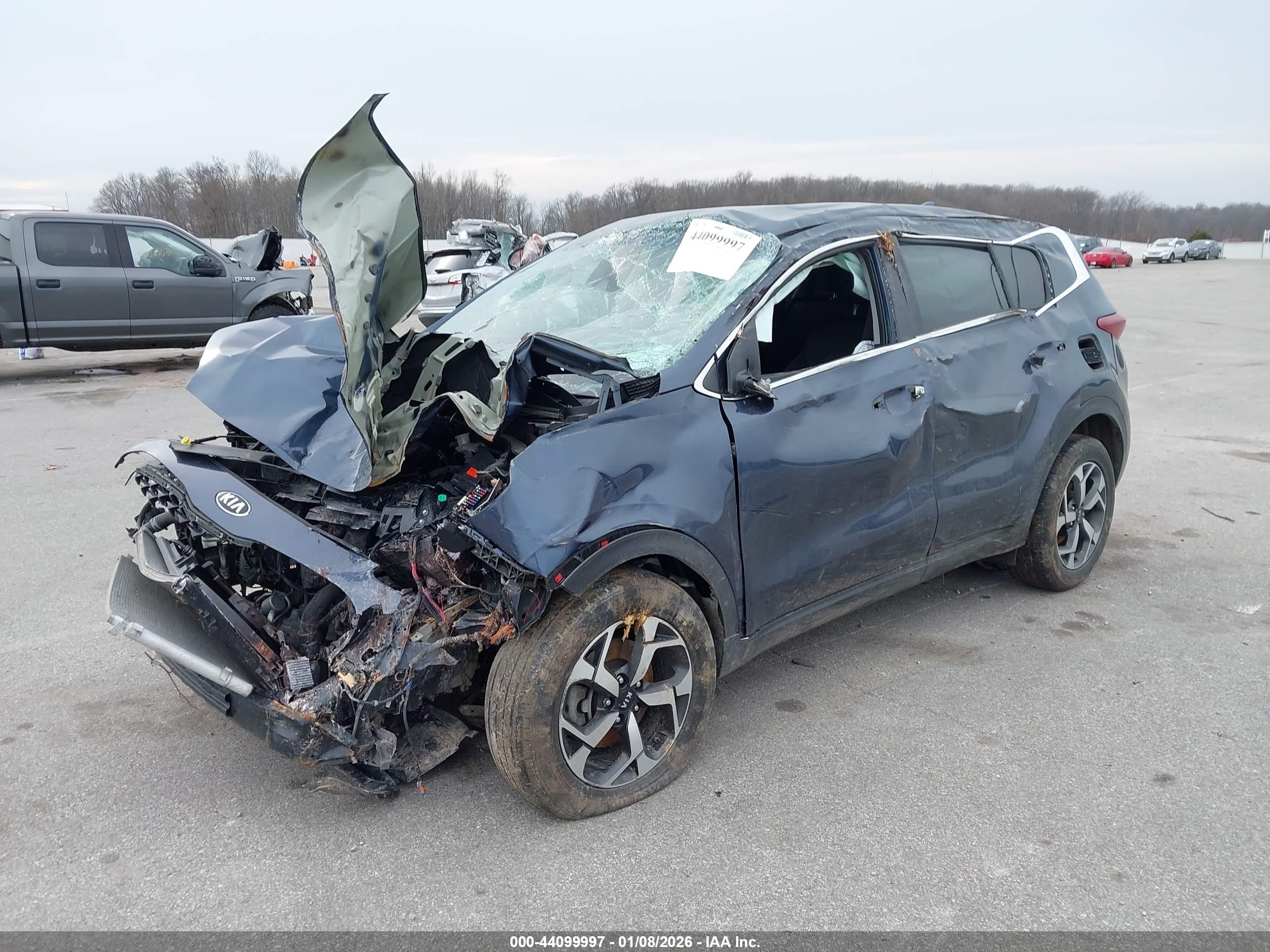 KIA SPORTAGE image 2