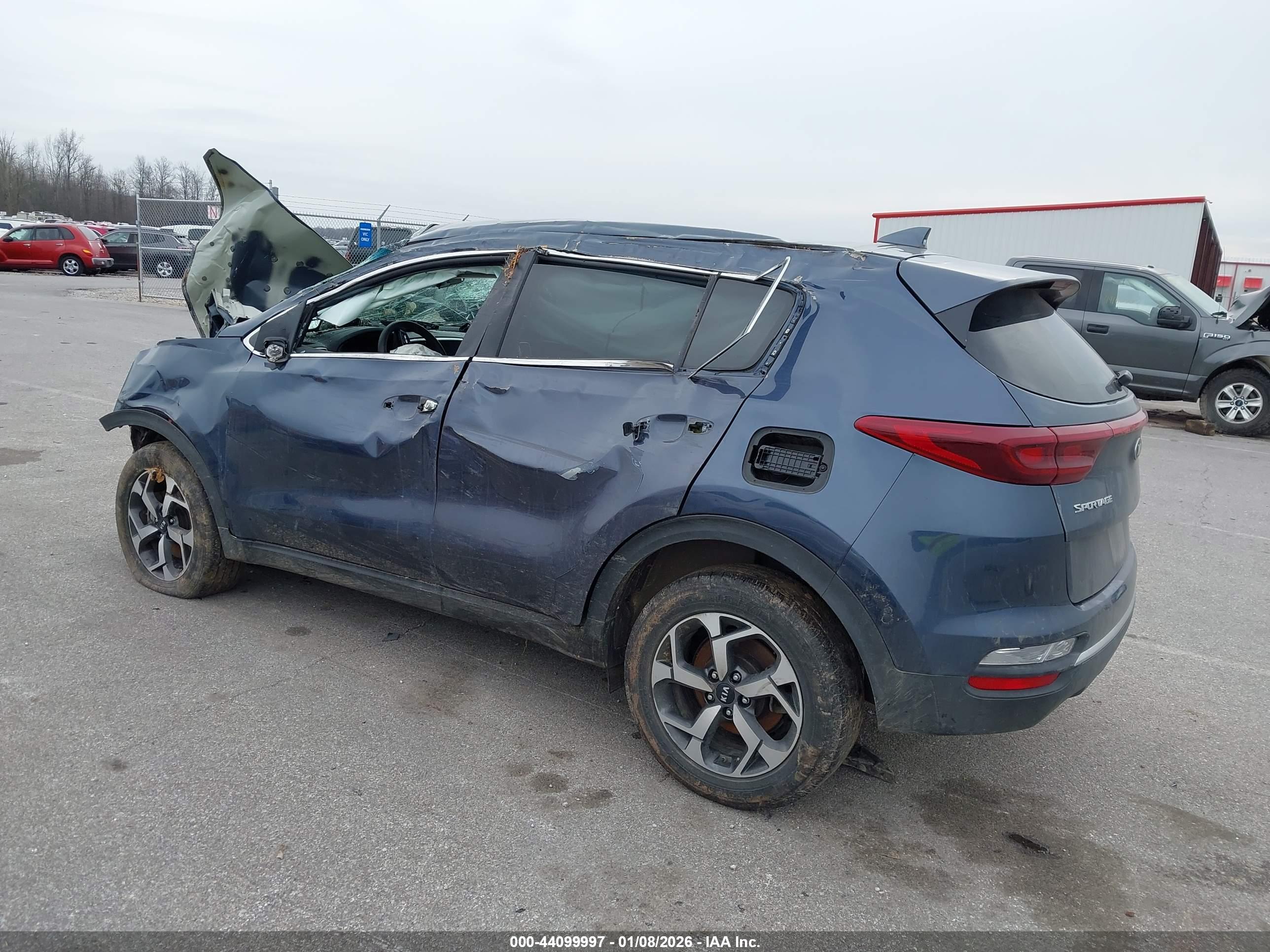 KIA SPORTAGE image 3