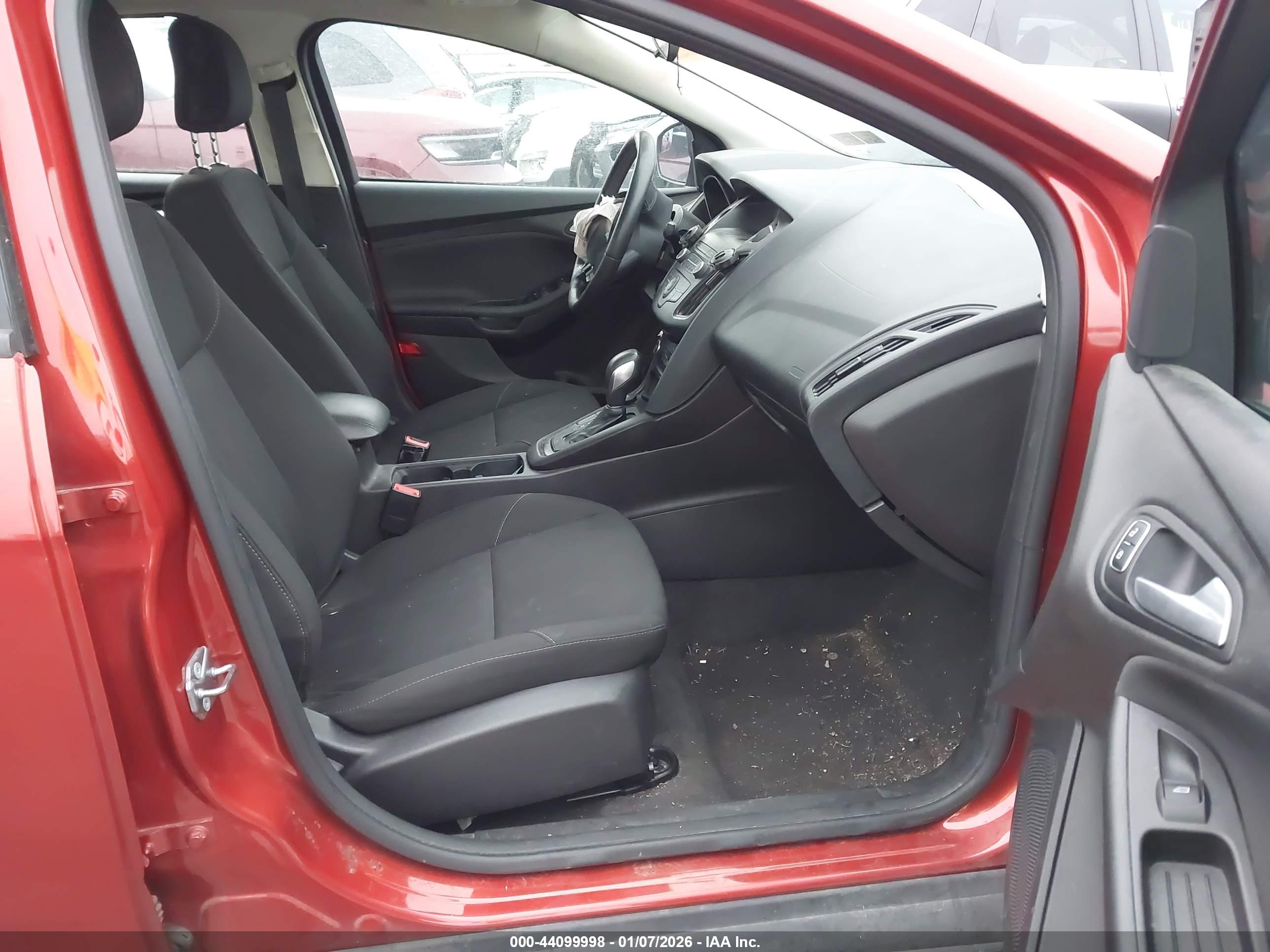 FORD FOCUS image 5