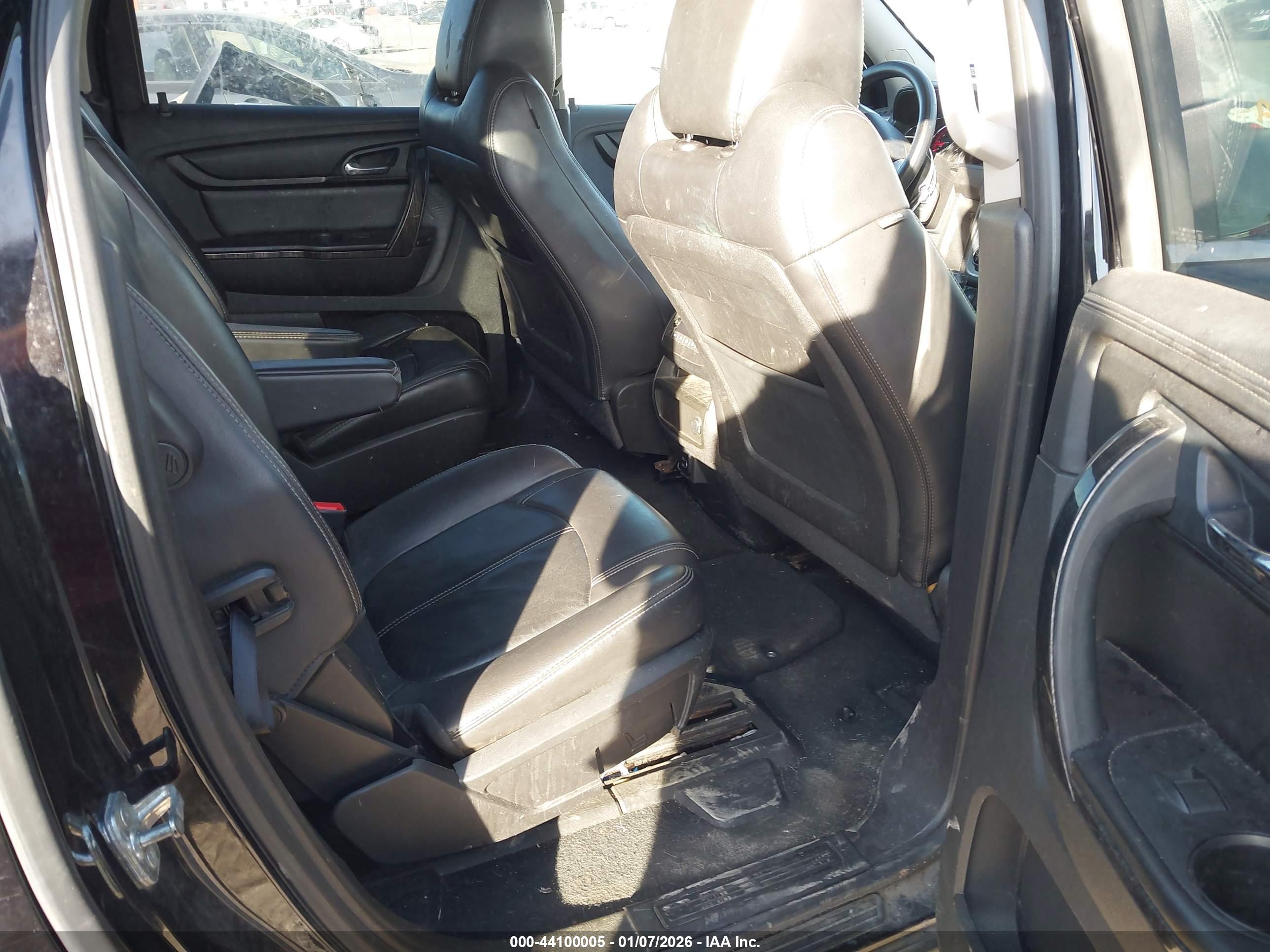 GMC ACADIA image 8