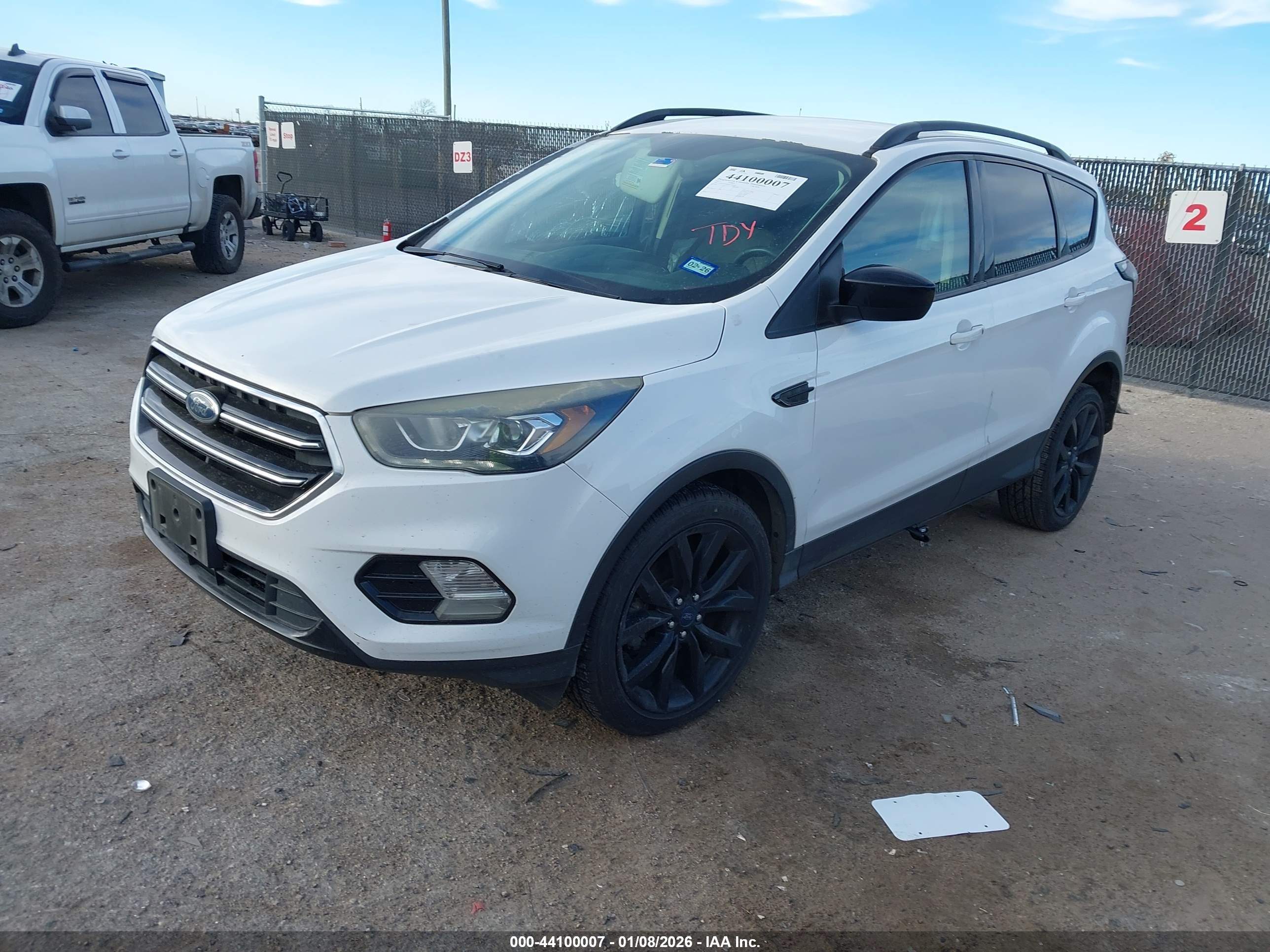 FORD ESCAPE image 2