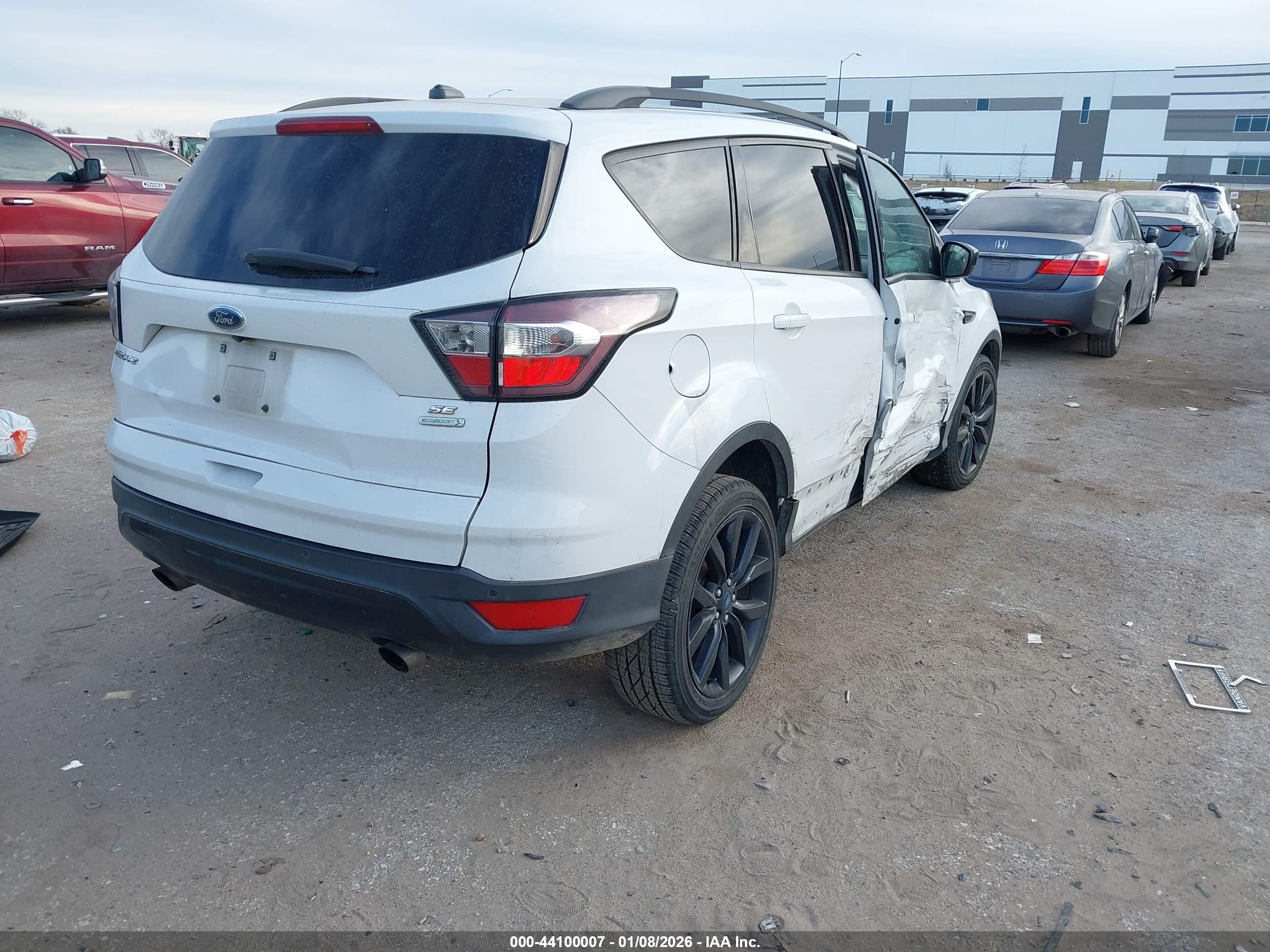 FORD ESCAPE image 4