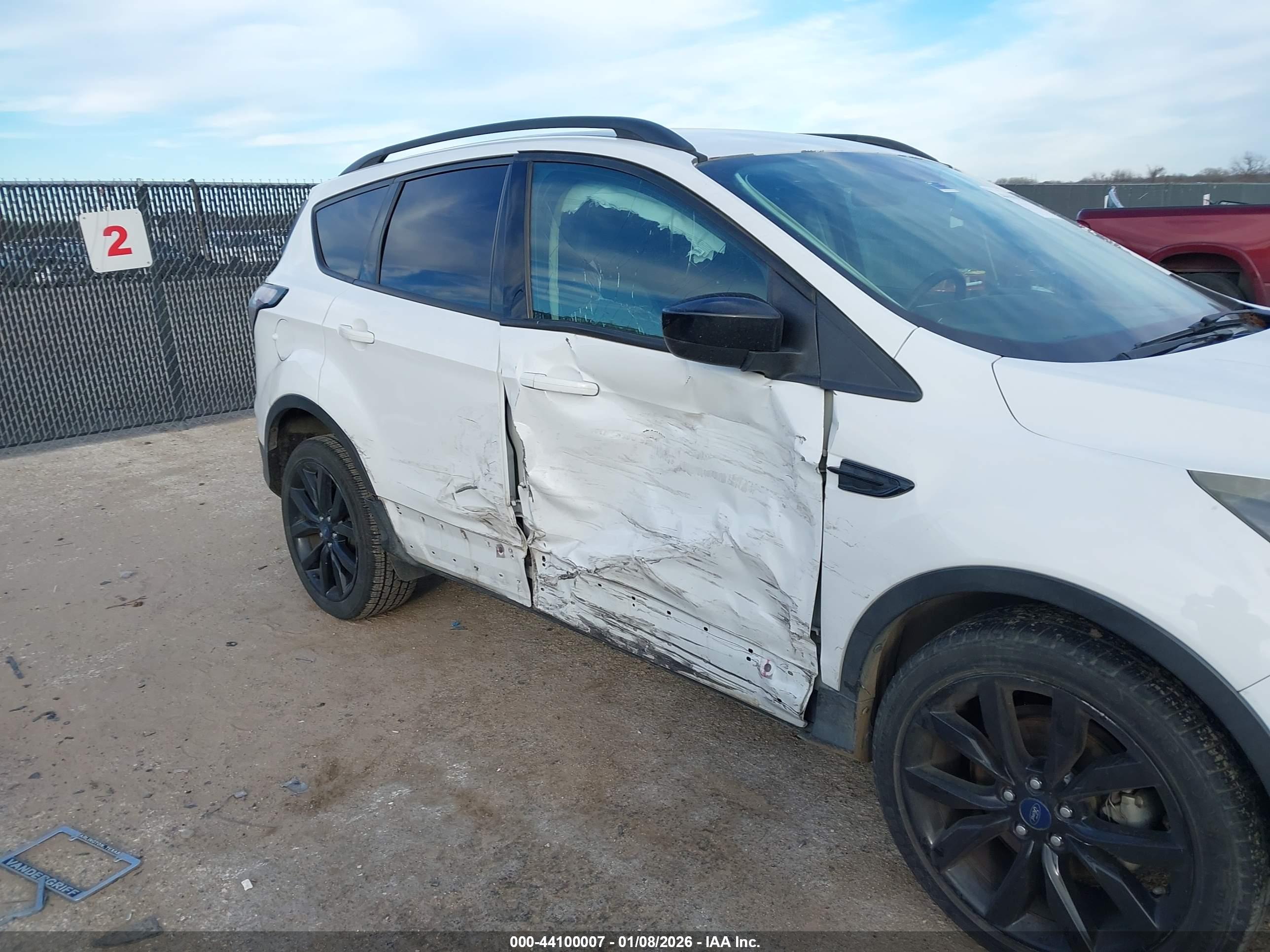FORD ESCAPE image 6