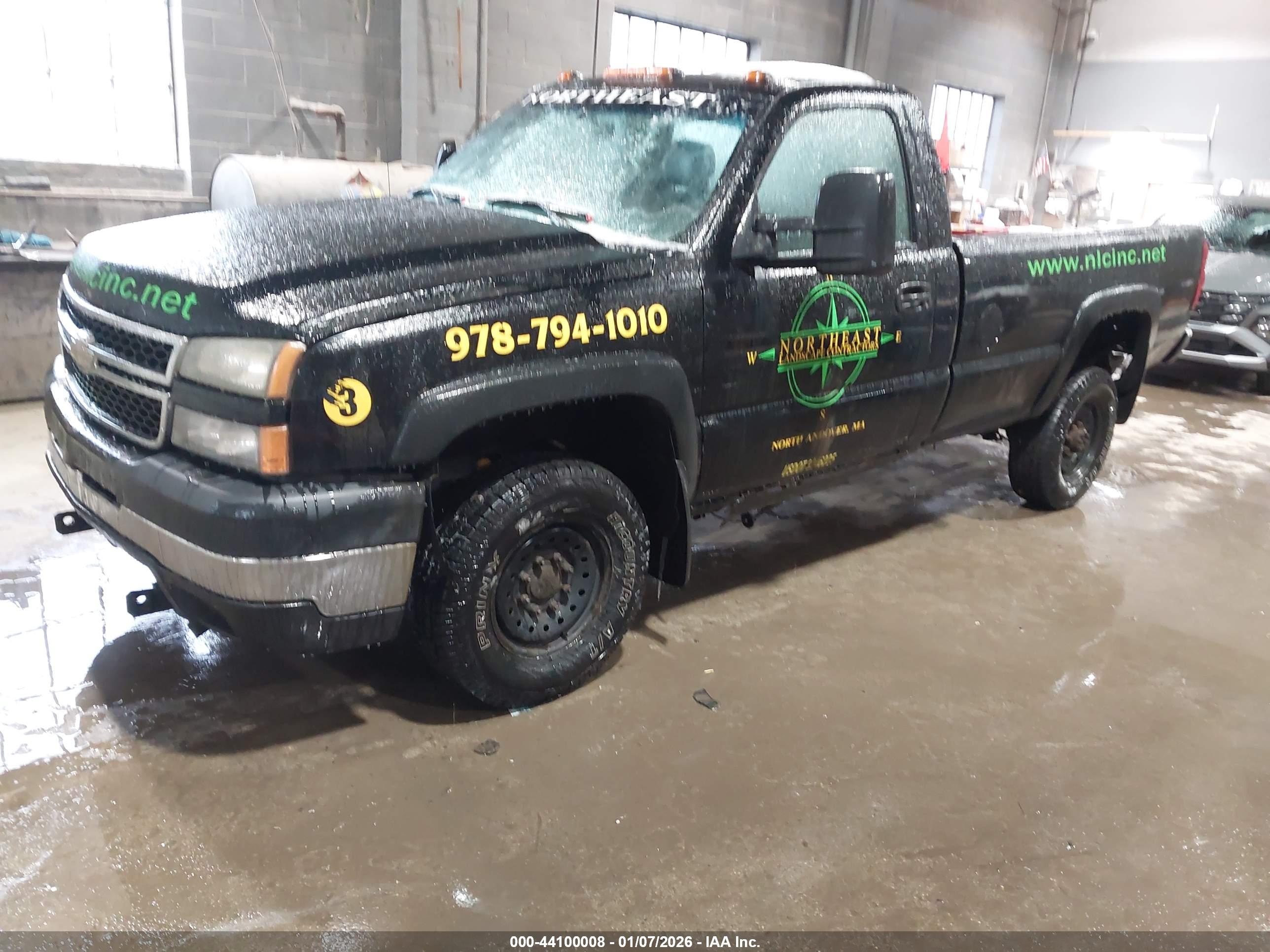 CHEVROLET SILVERADO image 2