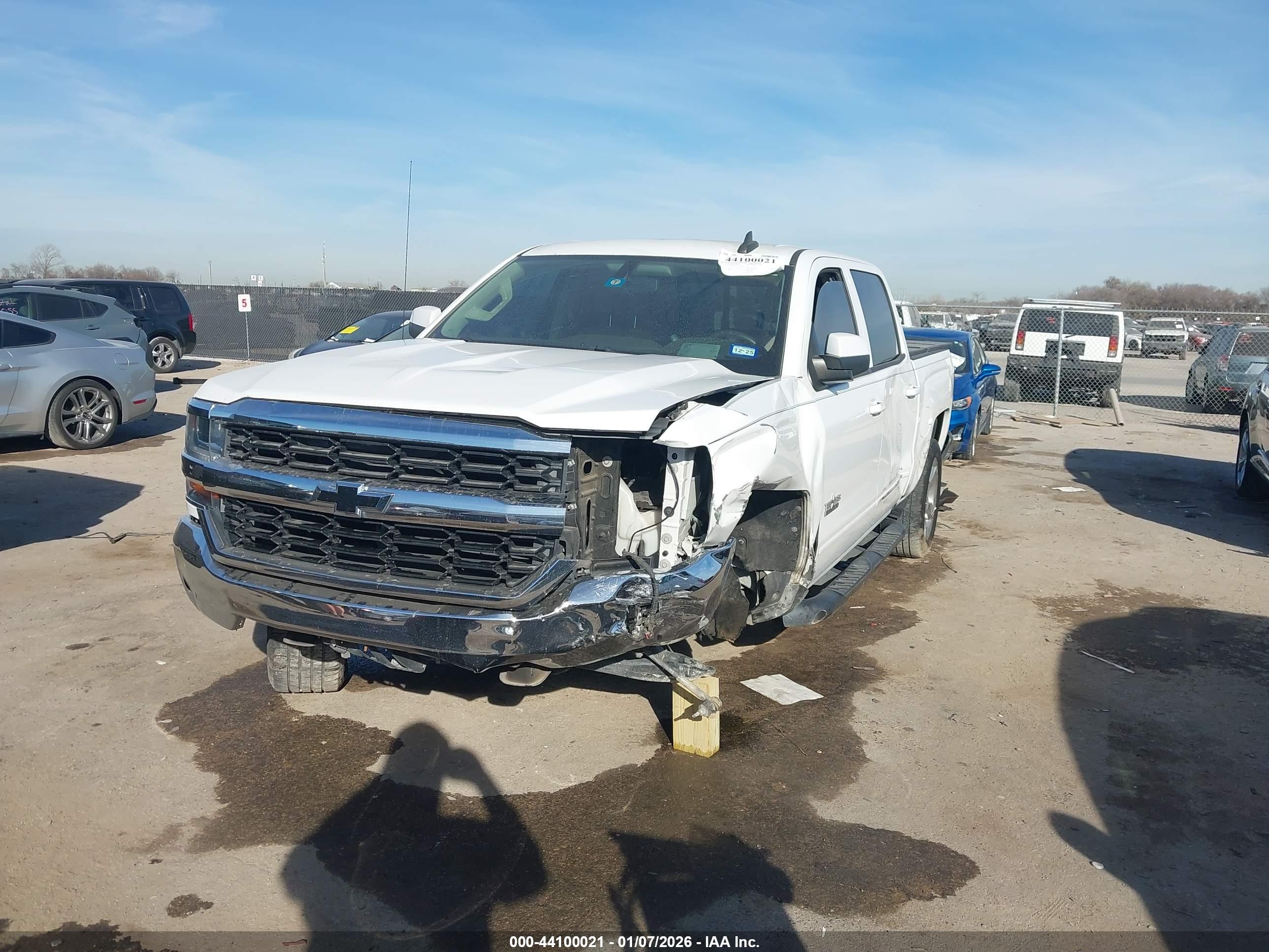 CHEVROLET SILVERADO image 2