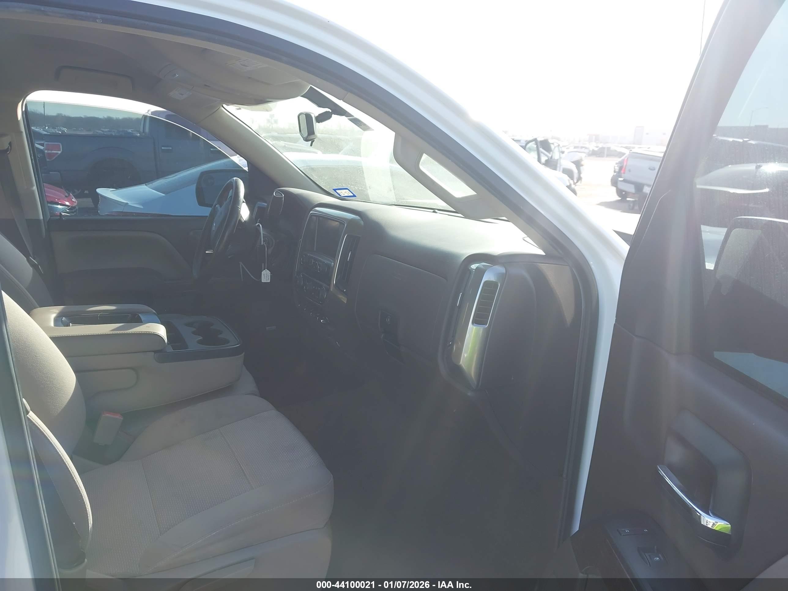 CHEVROLET SILVERADO image 5