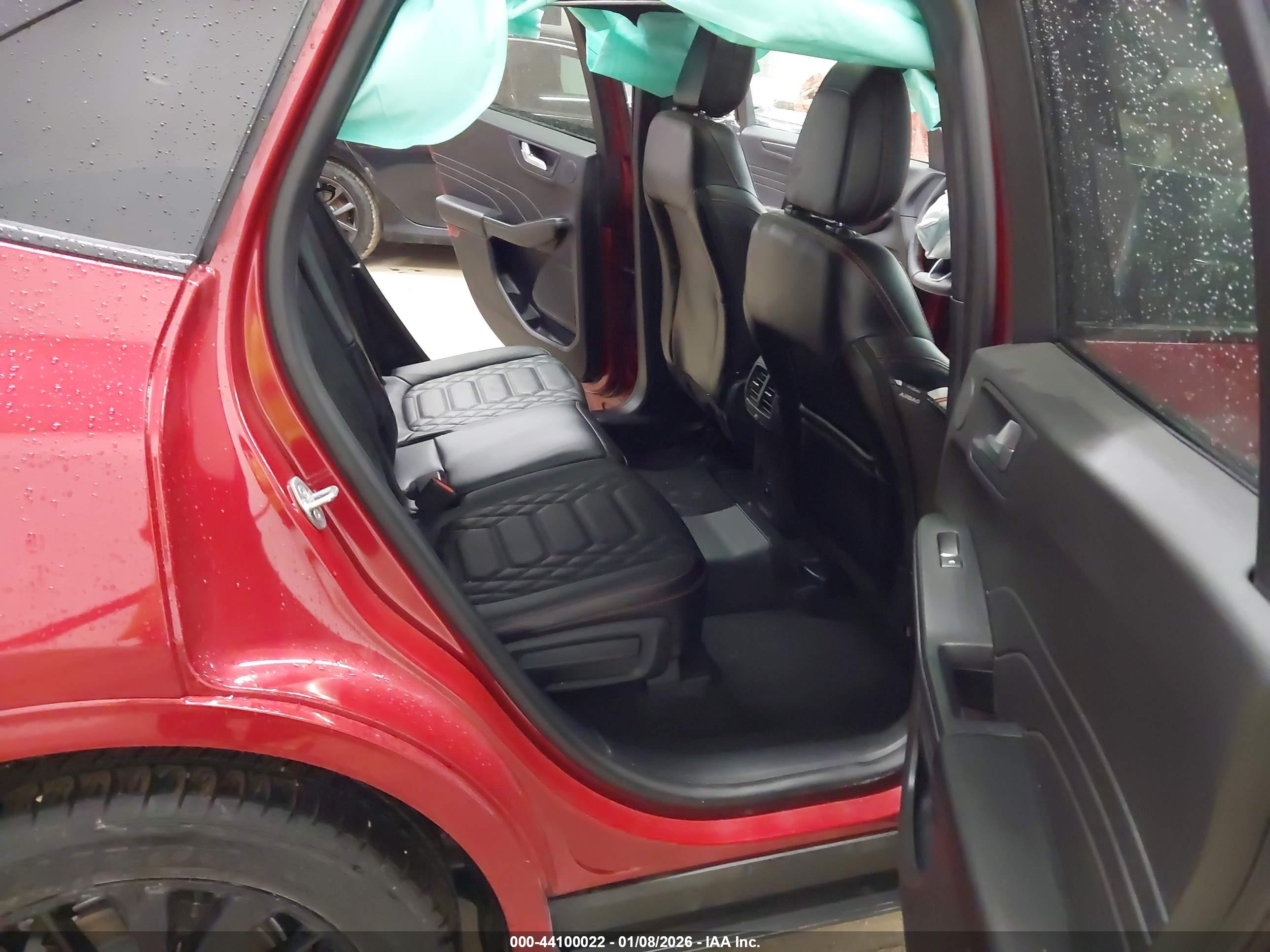 FORD ESCAPE image 8