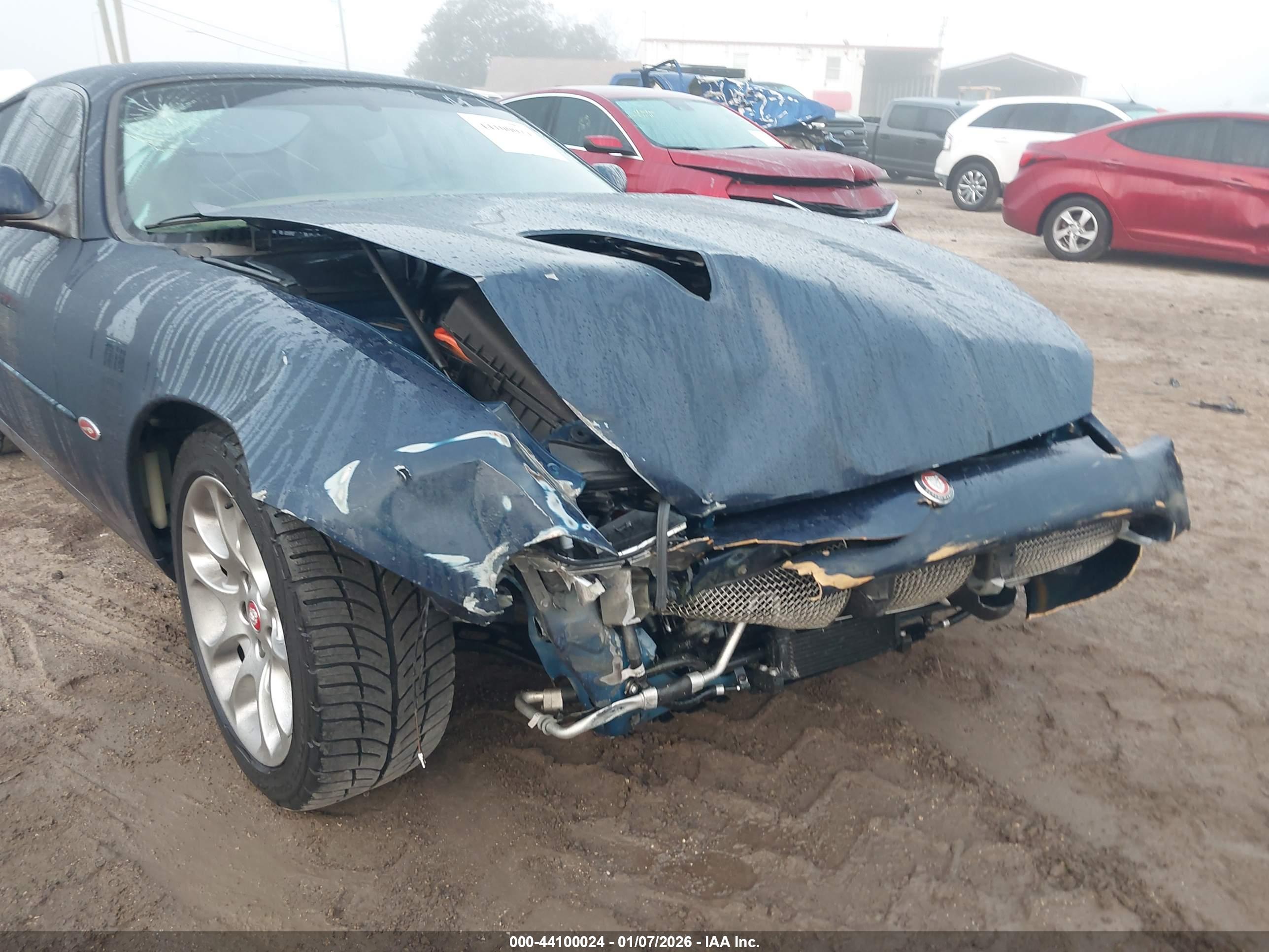 JAGUAR XK8 image 6
