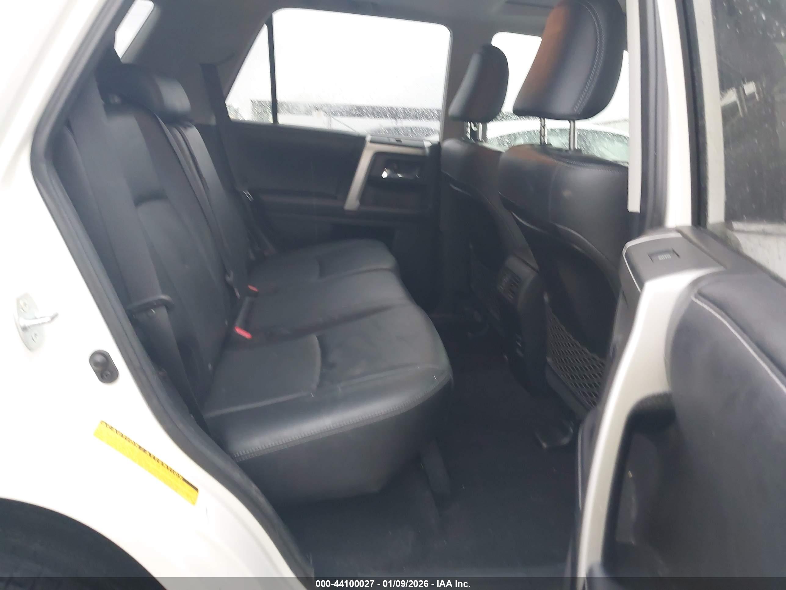 TOYOTA 4RUNNER image 8