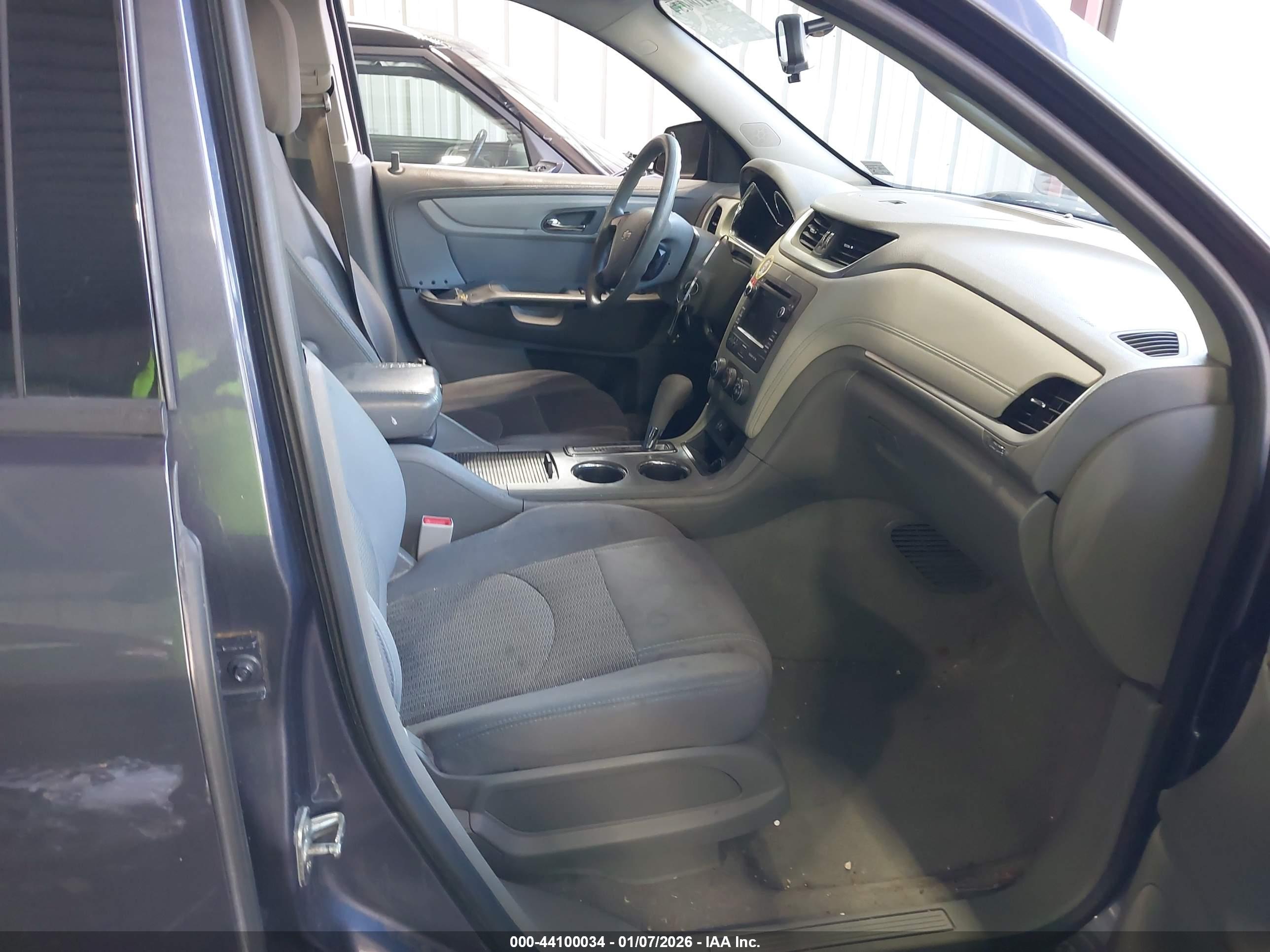 CHEVROLET TRAVERSE image 5